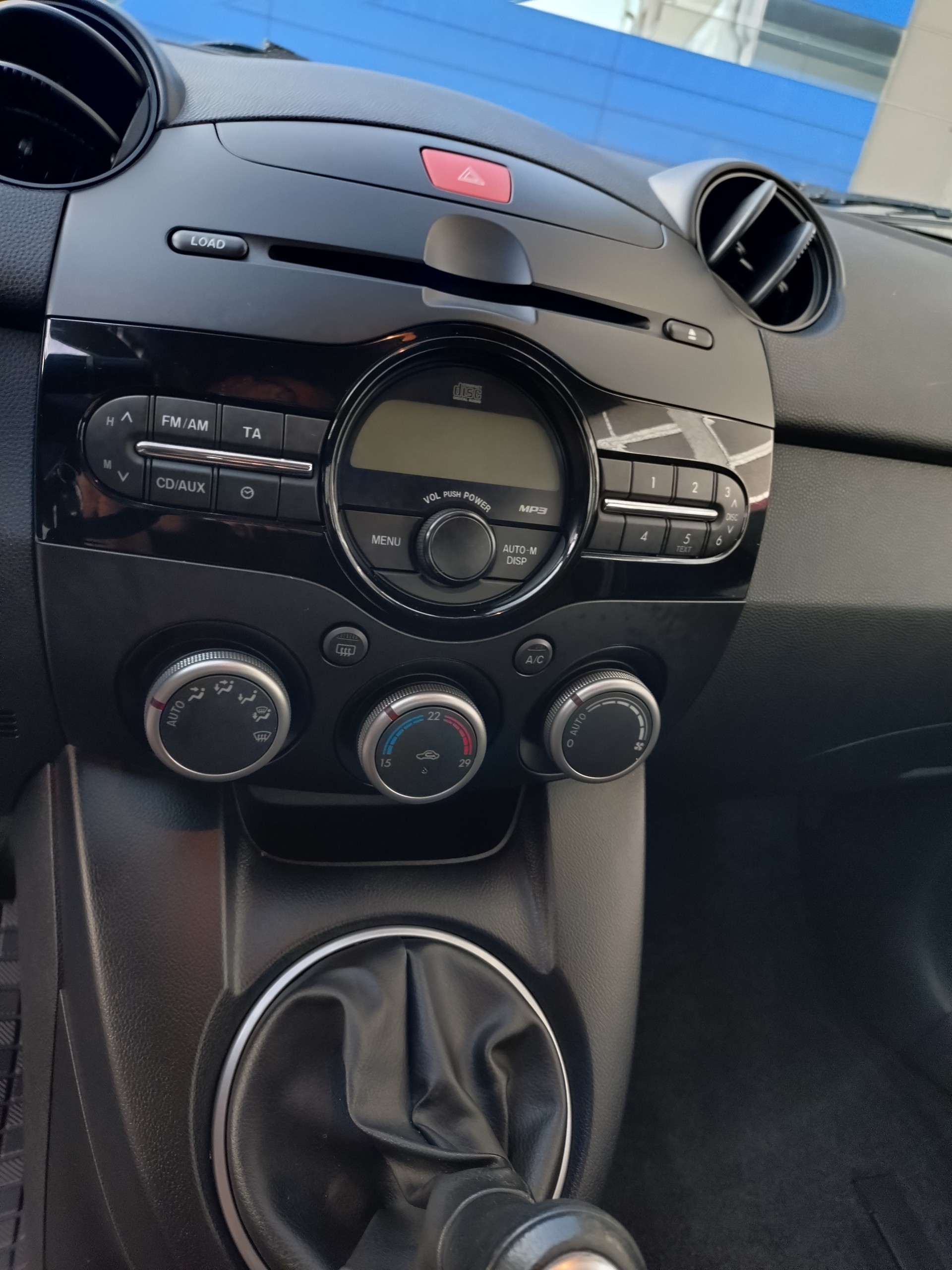 MAZDA 2 1.5i 16V Sport-image-13