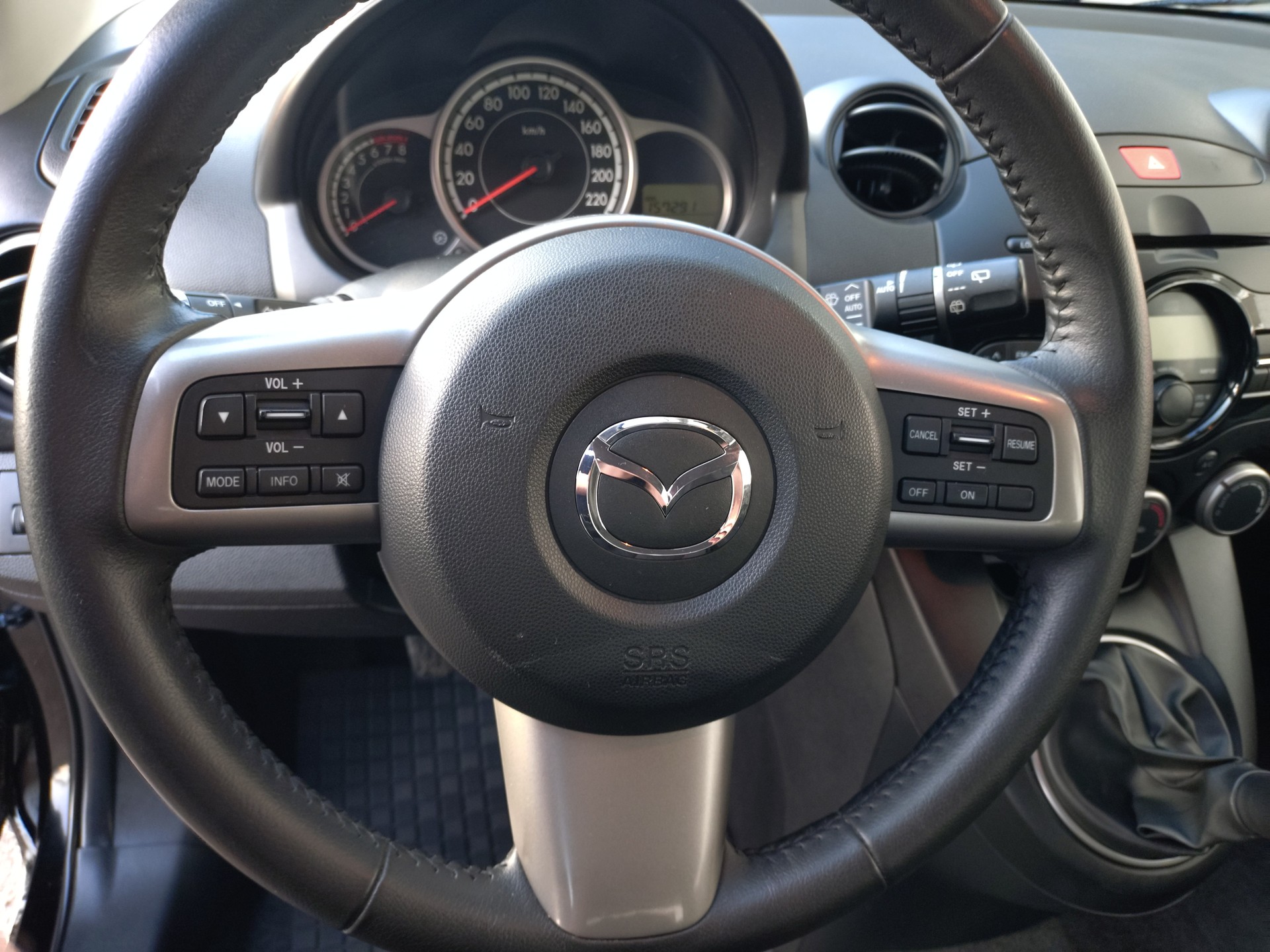 MAZDA 2 1.5i 16V Sport-image-7
