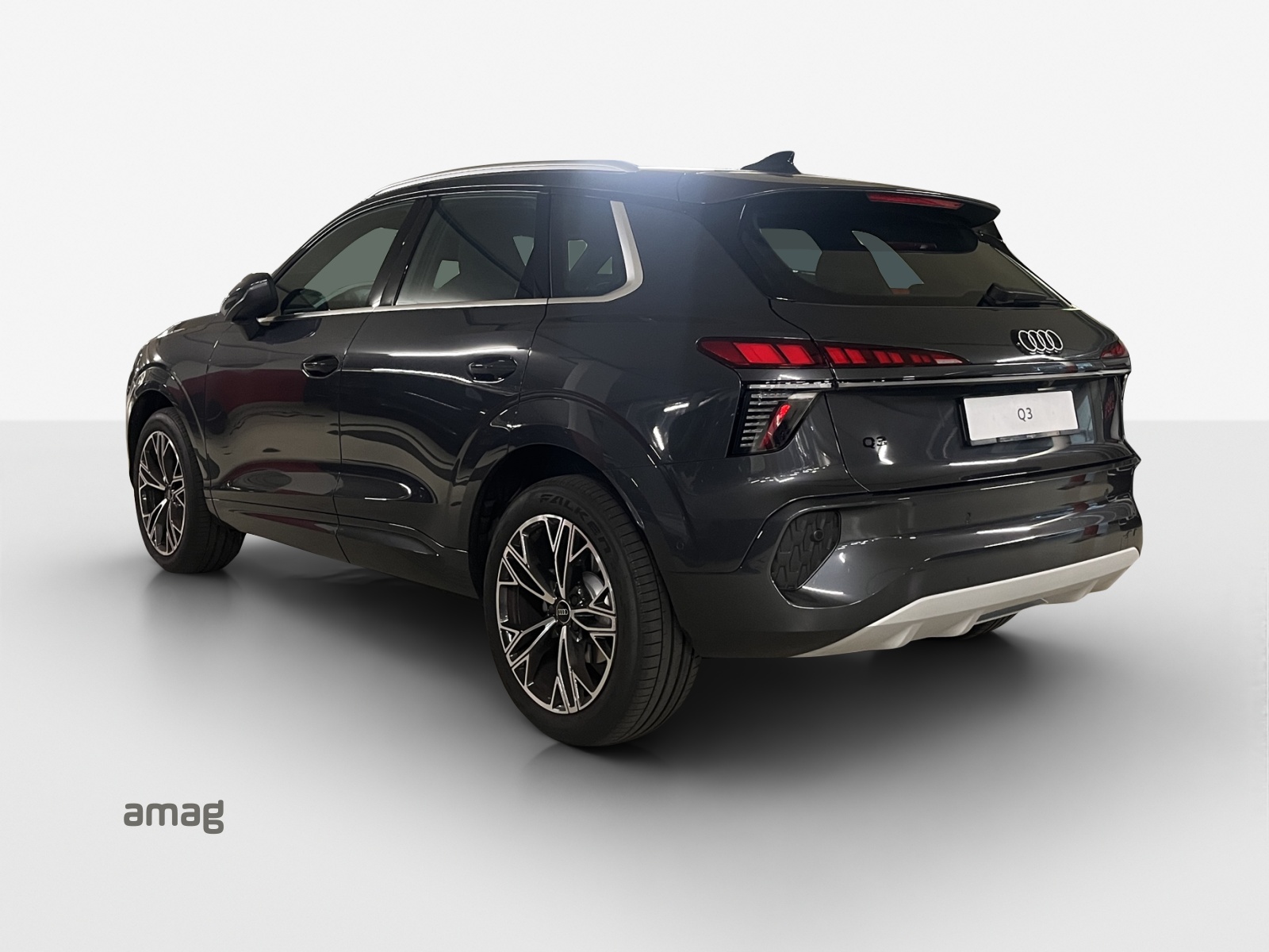 AUDI Q3 SUV 110 kW TFSI S tronic-showroom-element-2