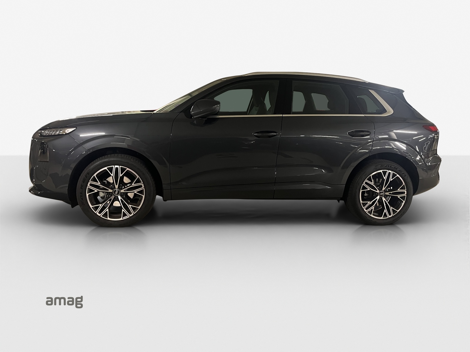 AUDI Q3 SUV 110 kW TFSI S tronic-showroom-element-1