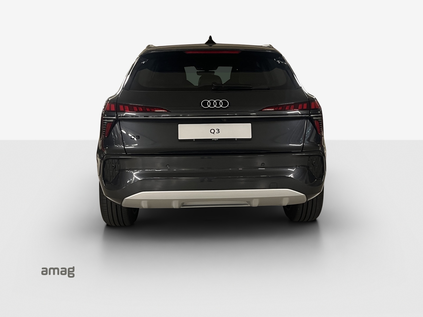 AUDI Q3 SUV 110 kW TFSI S tronic-showroom-element-3