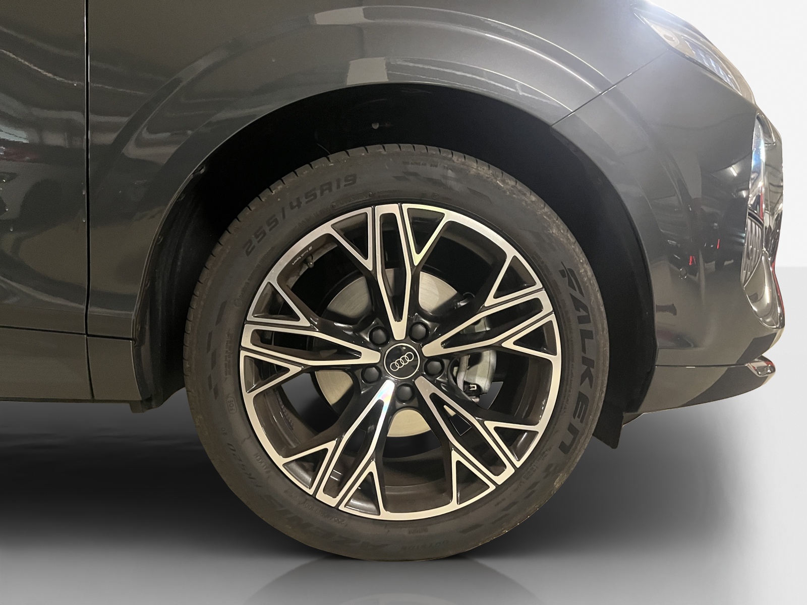 AUDI Q3 SUV 110 kW TFSI S tronic-image-13