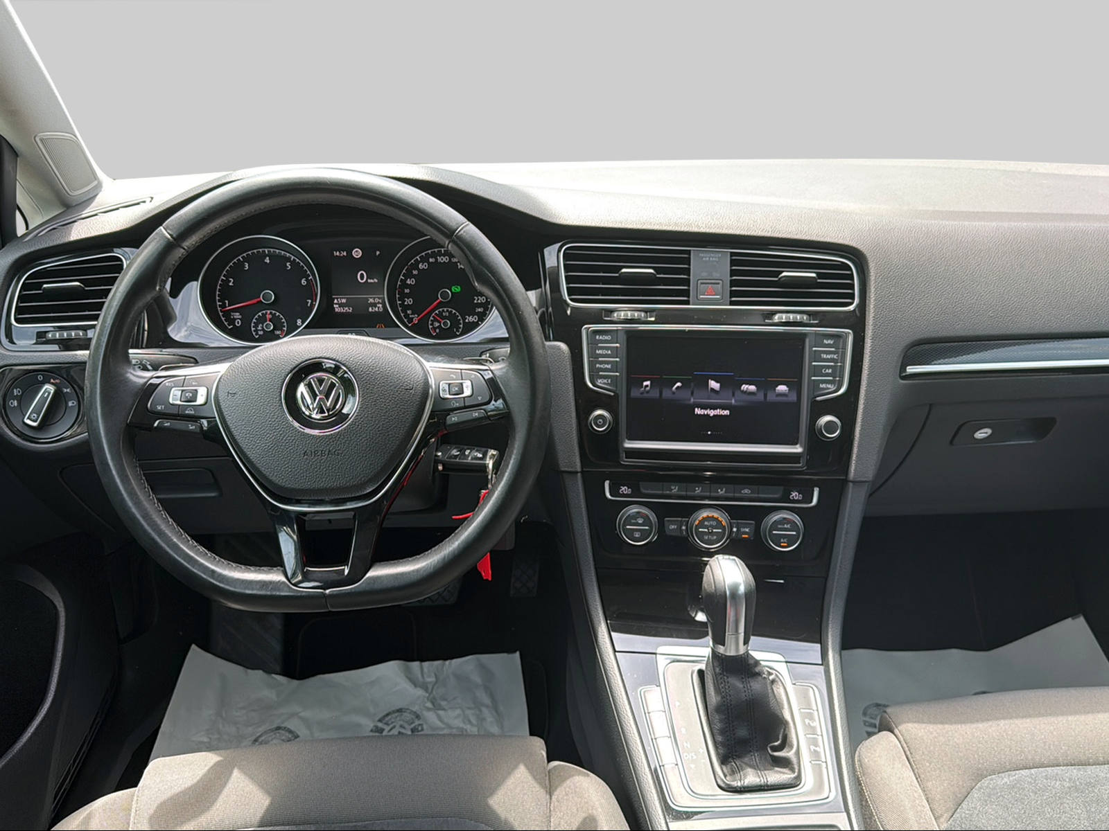 VW Golf 1.4 TSI Highline DSG-image-6
