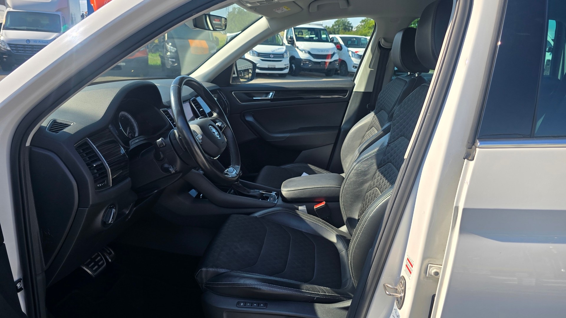 SKODA Kodiaq 2.0 TDI SCR Style 4x4 DSG-image-19