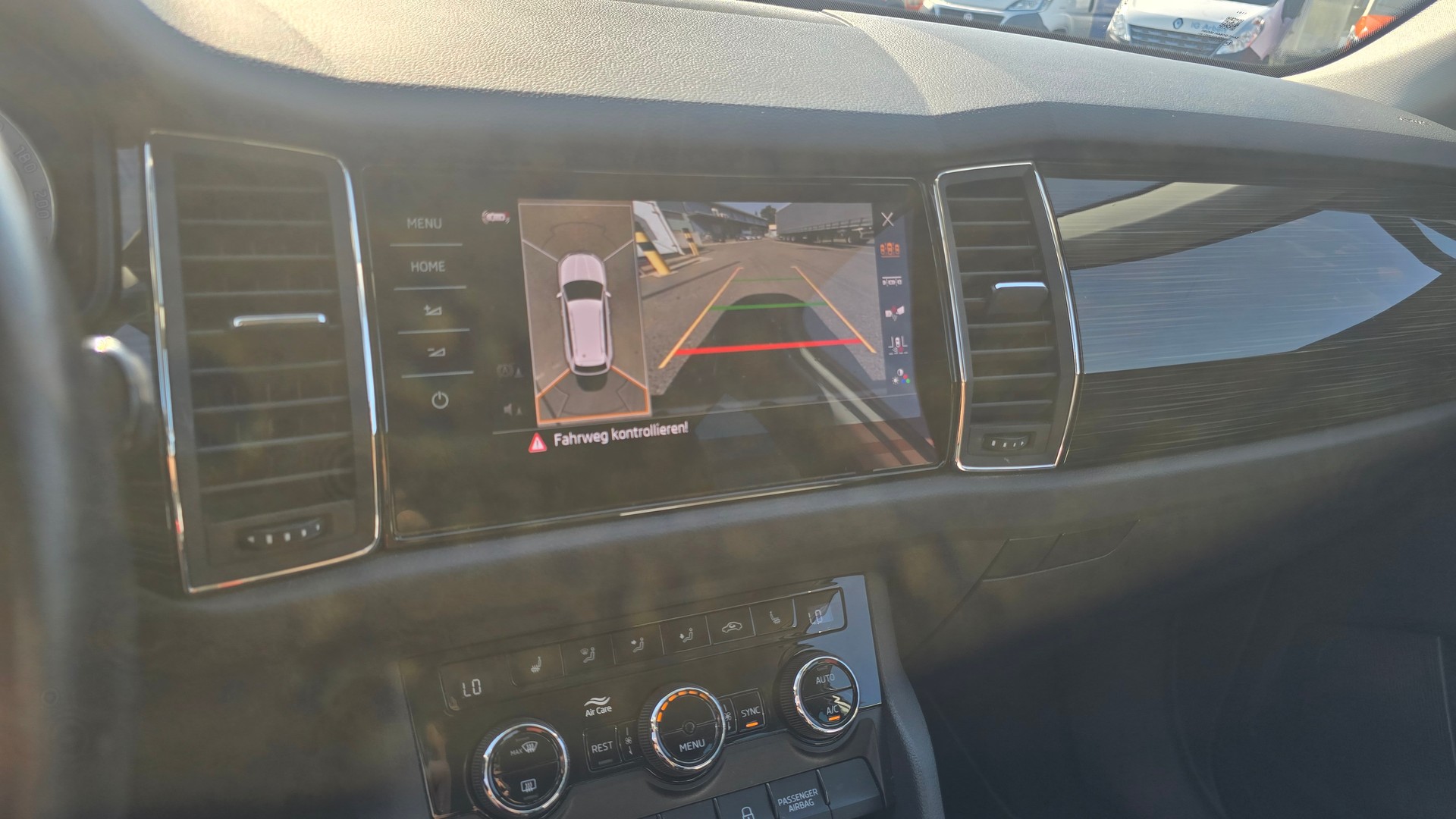 SKODA Kodiaq 2.0 TDI SCR Style 4x4 DSG-image-26