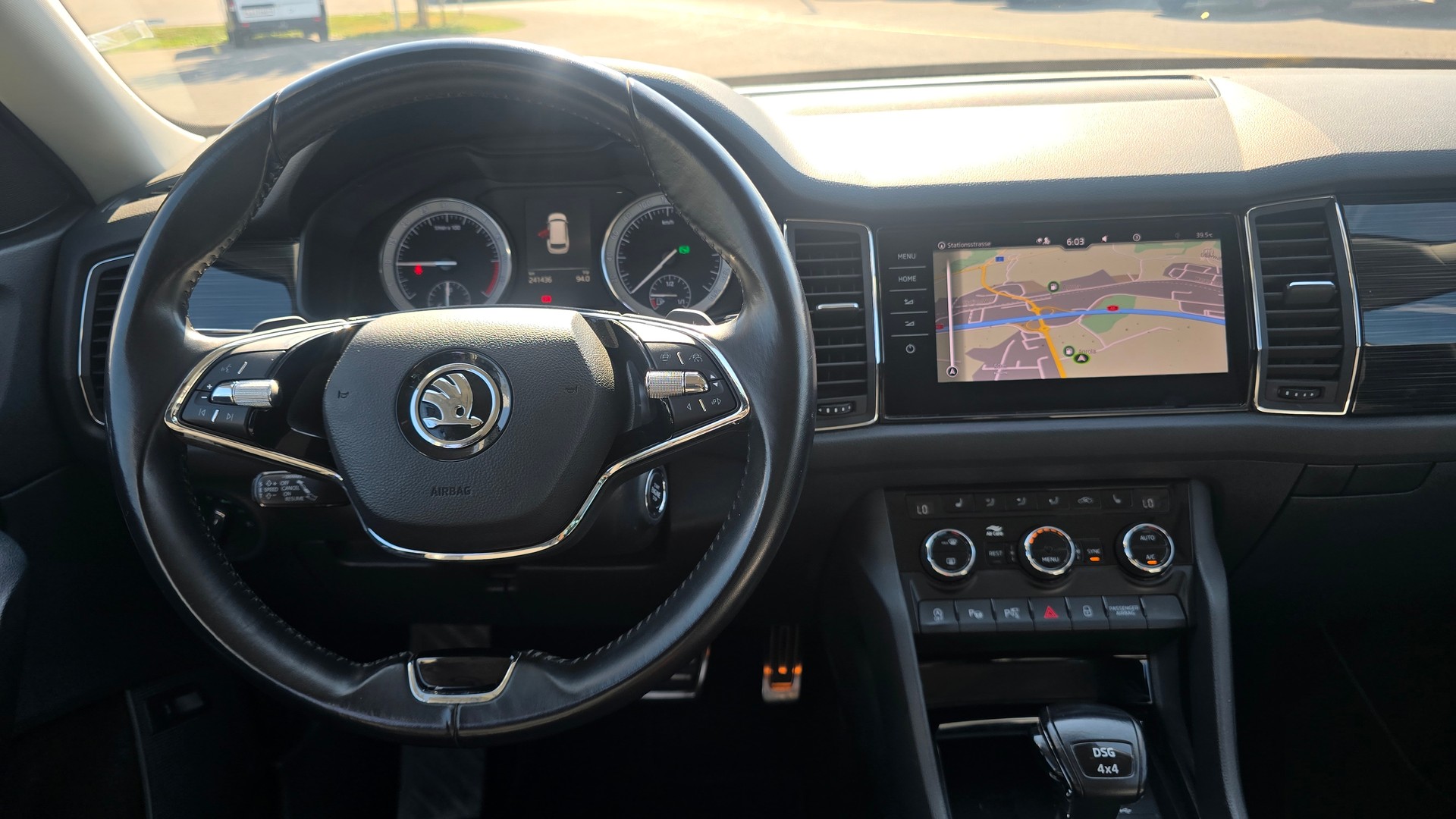 SKODA Kodiaq 2.0 TDI SCR Style 4x4 DSG-image-17