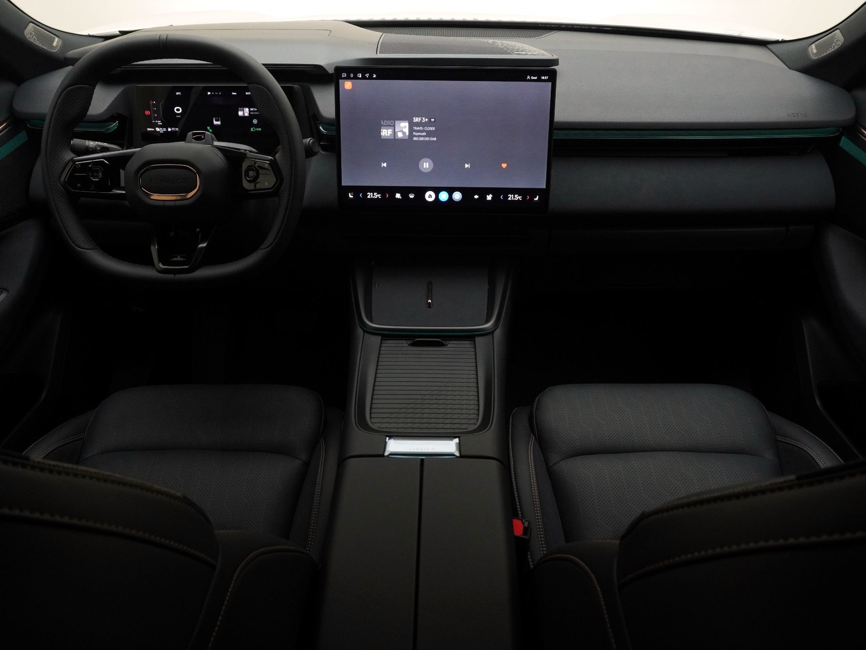 LYNK & CO 08 More-image-10