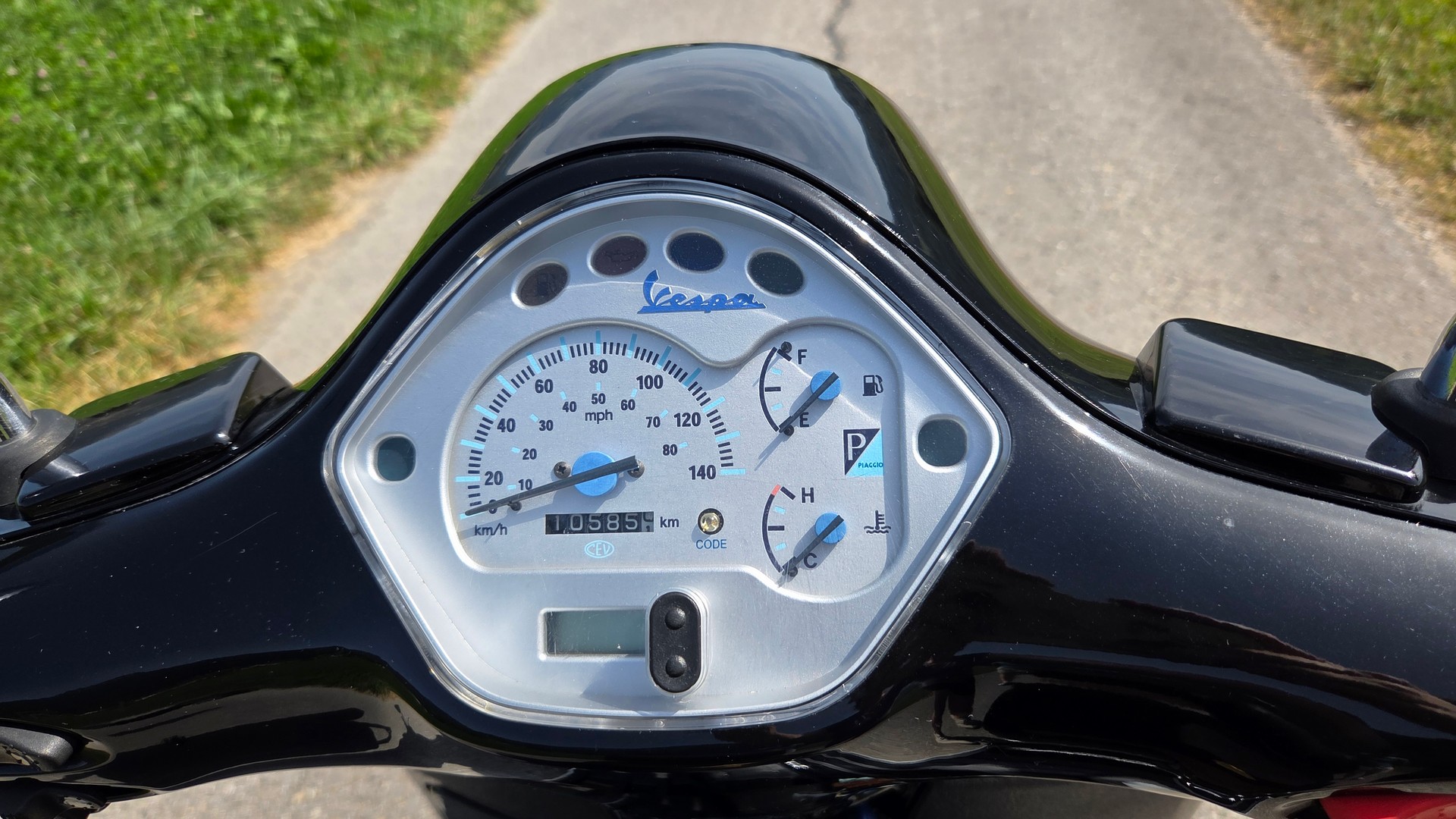PIAGGIO Vespa 200 GT-image-7