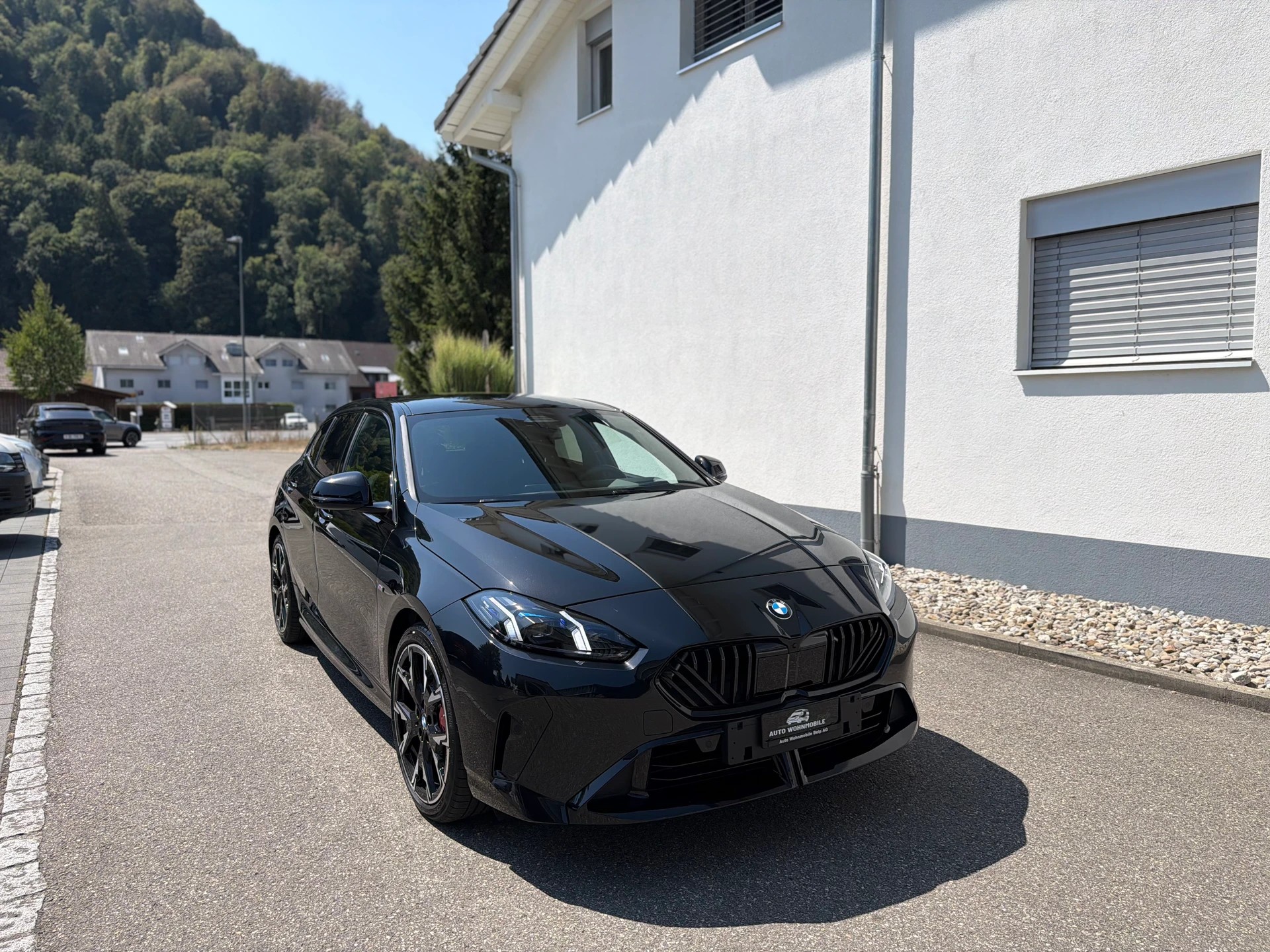 BMW 118d Steptronic M Sport Pro-image-1
