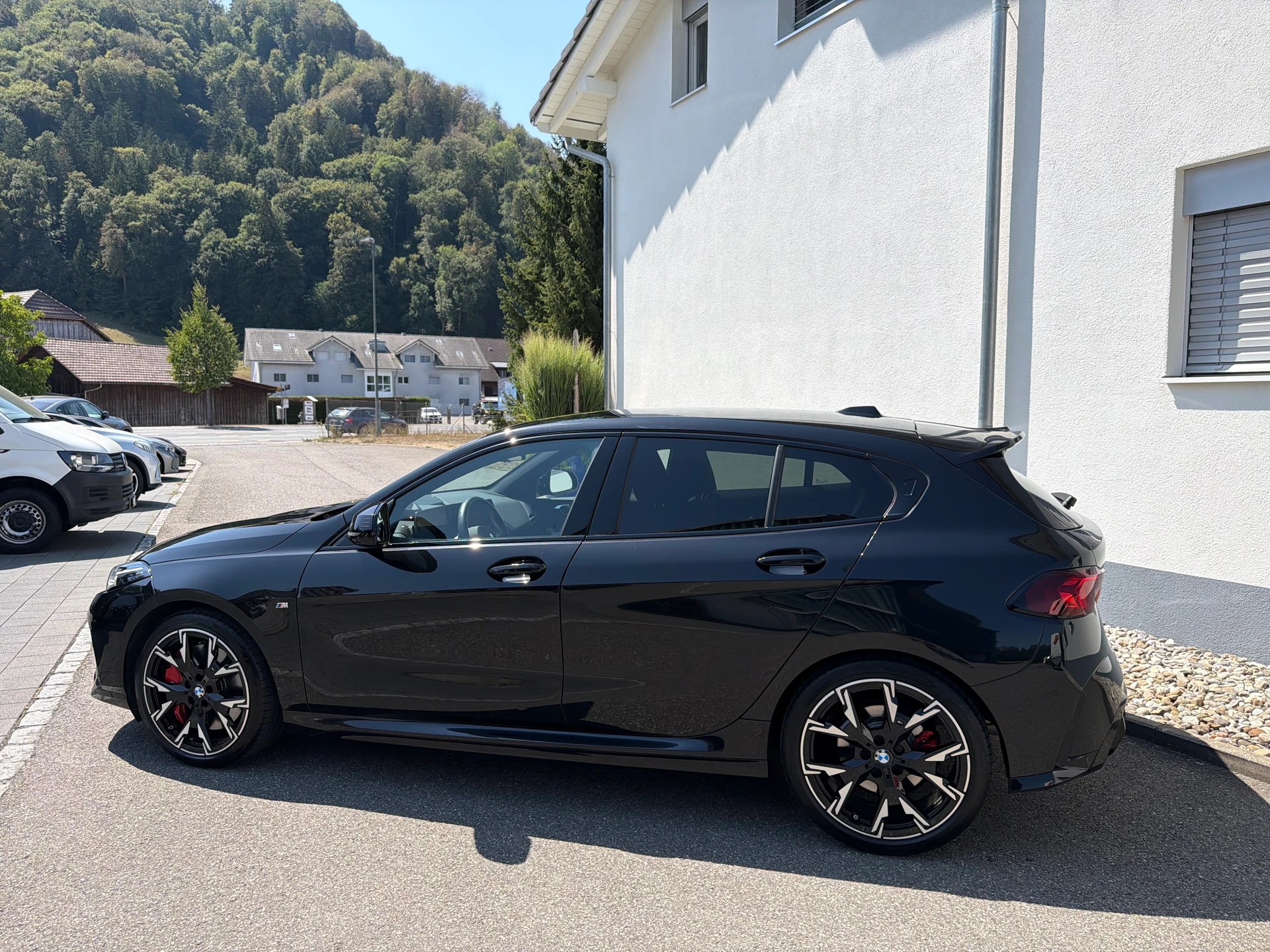 BMW 118d Steptronic M Sport Pro-image-11