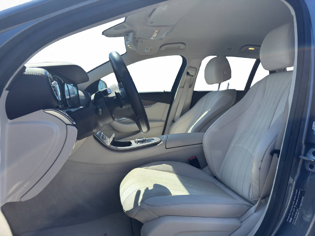 MERCEDES-BENZ E 200 Exclusive 4Matic T-Modell-image-9
