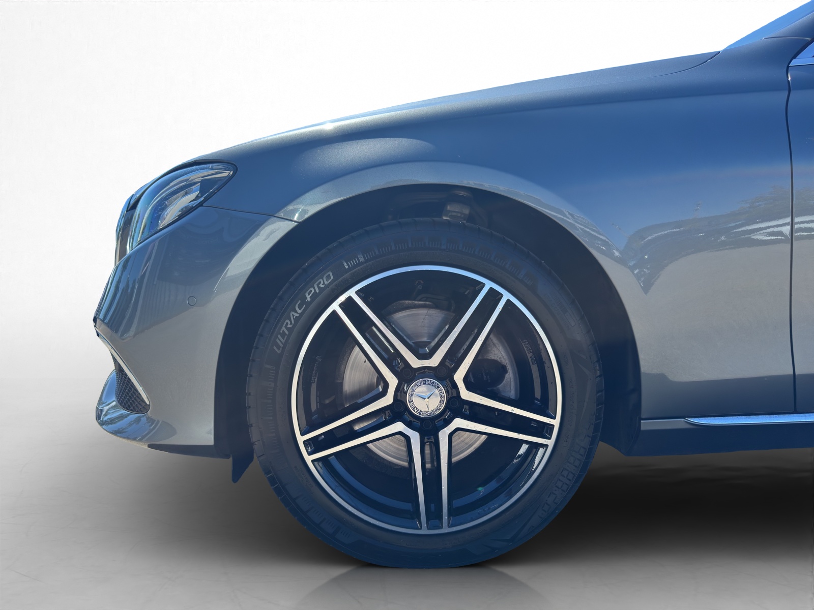 MERCEDES-BENZ E 200 Exclusive 4Matic T-Modell-image-7