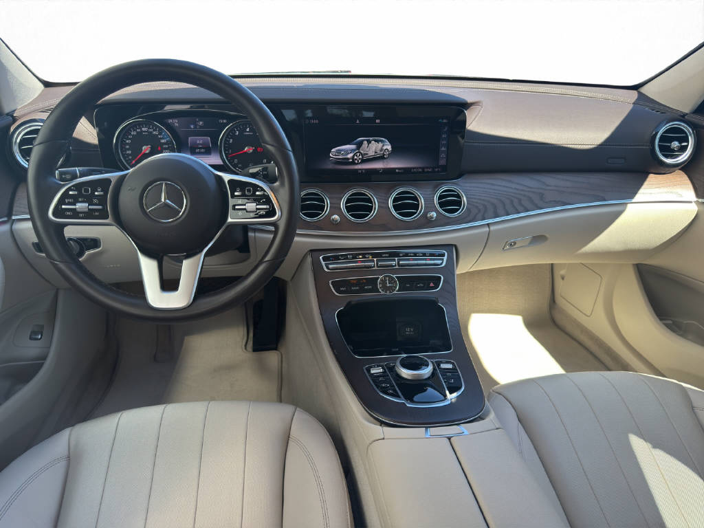 MERCEDES-BENZ E 200 Exclusive 4Matic T-Modell-image-13