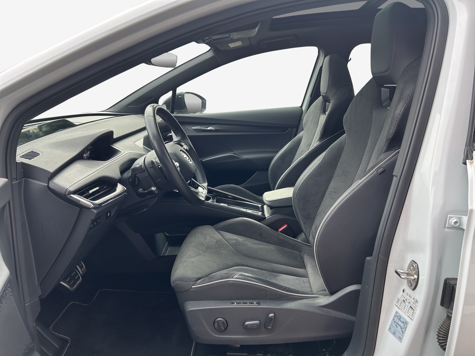 SKODA Enyaq iV 80 SportLine Ultra-image-7