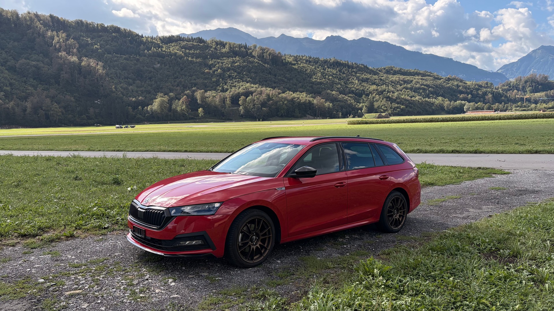 SKODA Octavia Combi 2.0 TSI SportLine DSG 4x4-image-0