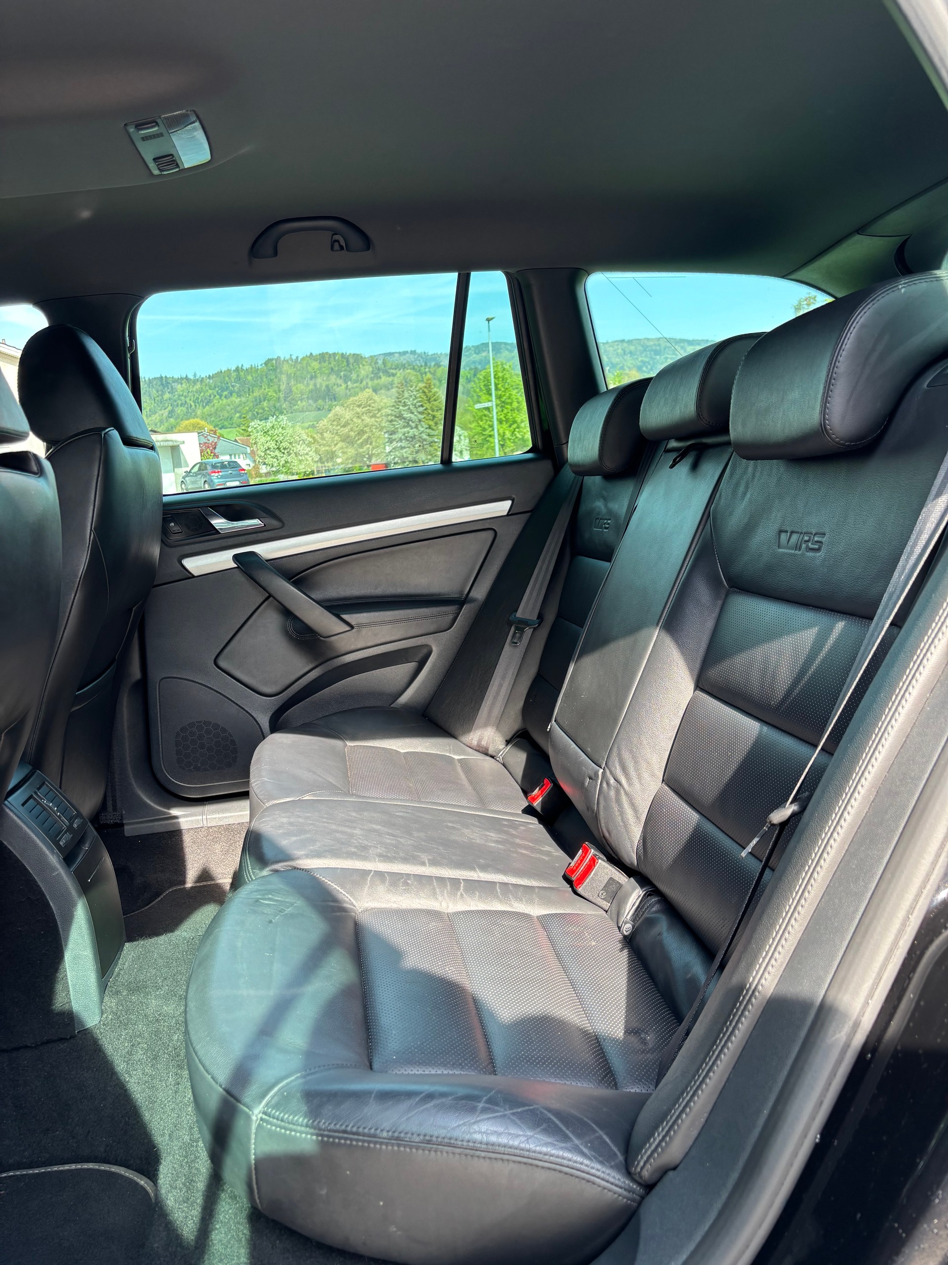 SKODA Octavia Combi 2.0 TSI RS DSG-image-13