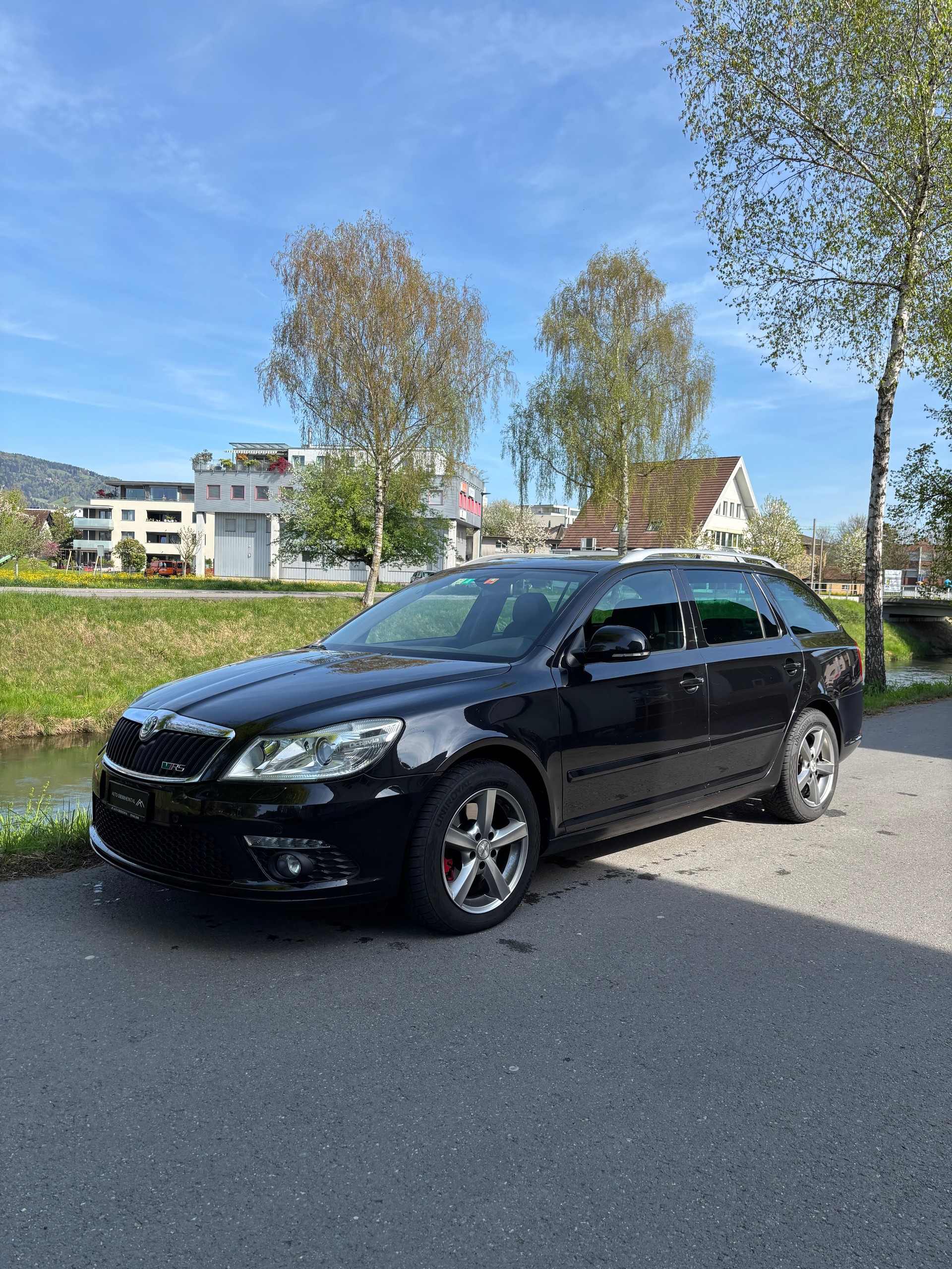 SKODA Octavia Combi 2.0 TSI RS DSG-image-2