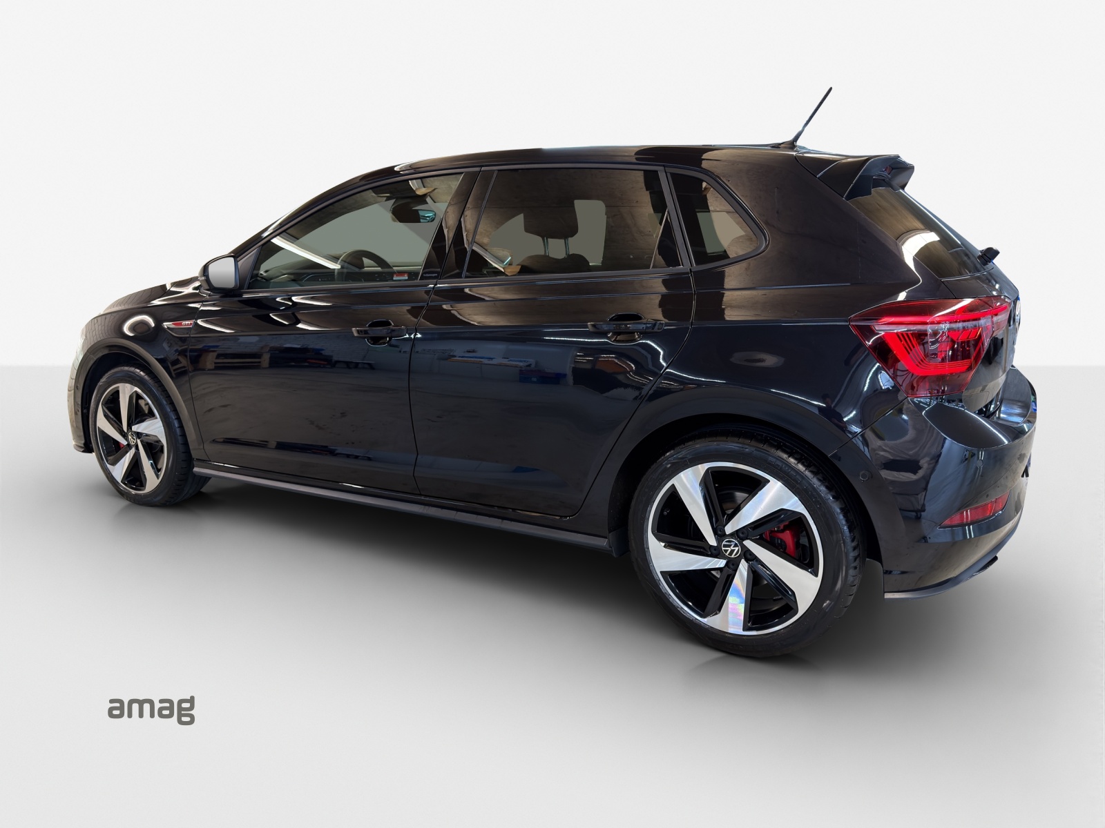 VW Polo 2.0 TSI GTI DSG-image-2