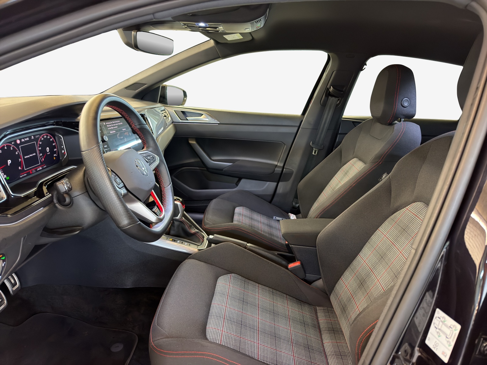 VW Polo 2.0 TSI GTI DSG-image-7