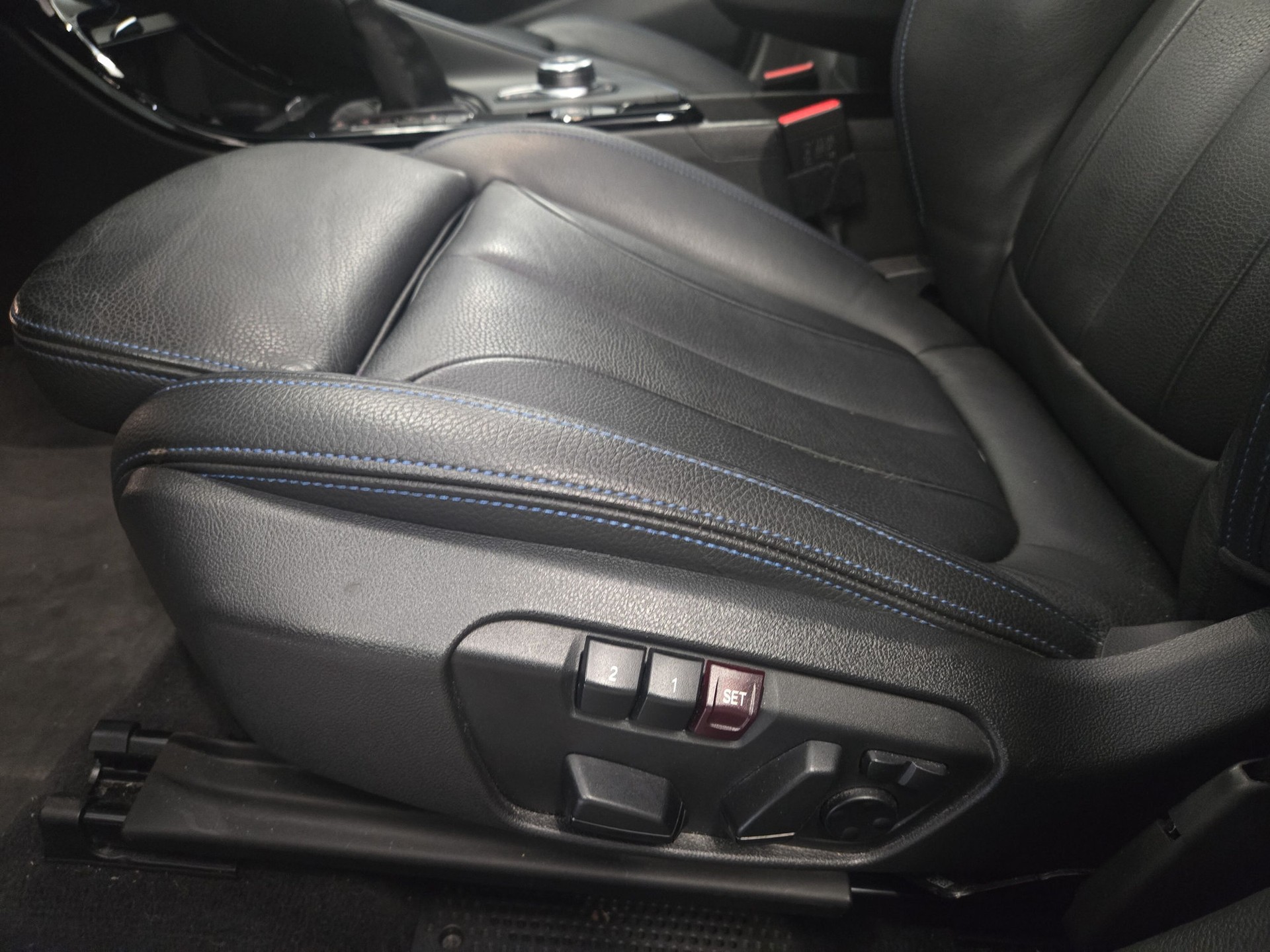 BMW X1 xDrive 25e M Sport Steptronic-image-18