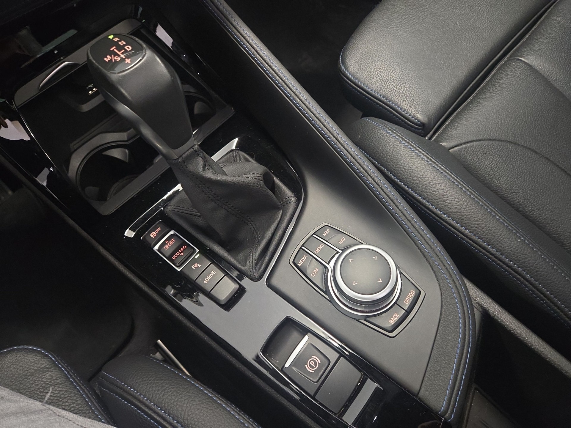 BMW X1 xDrive 25e M Sport Steptronic-image-10