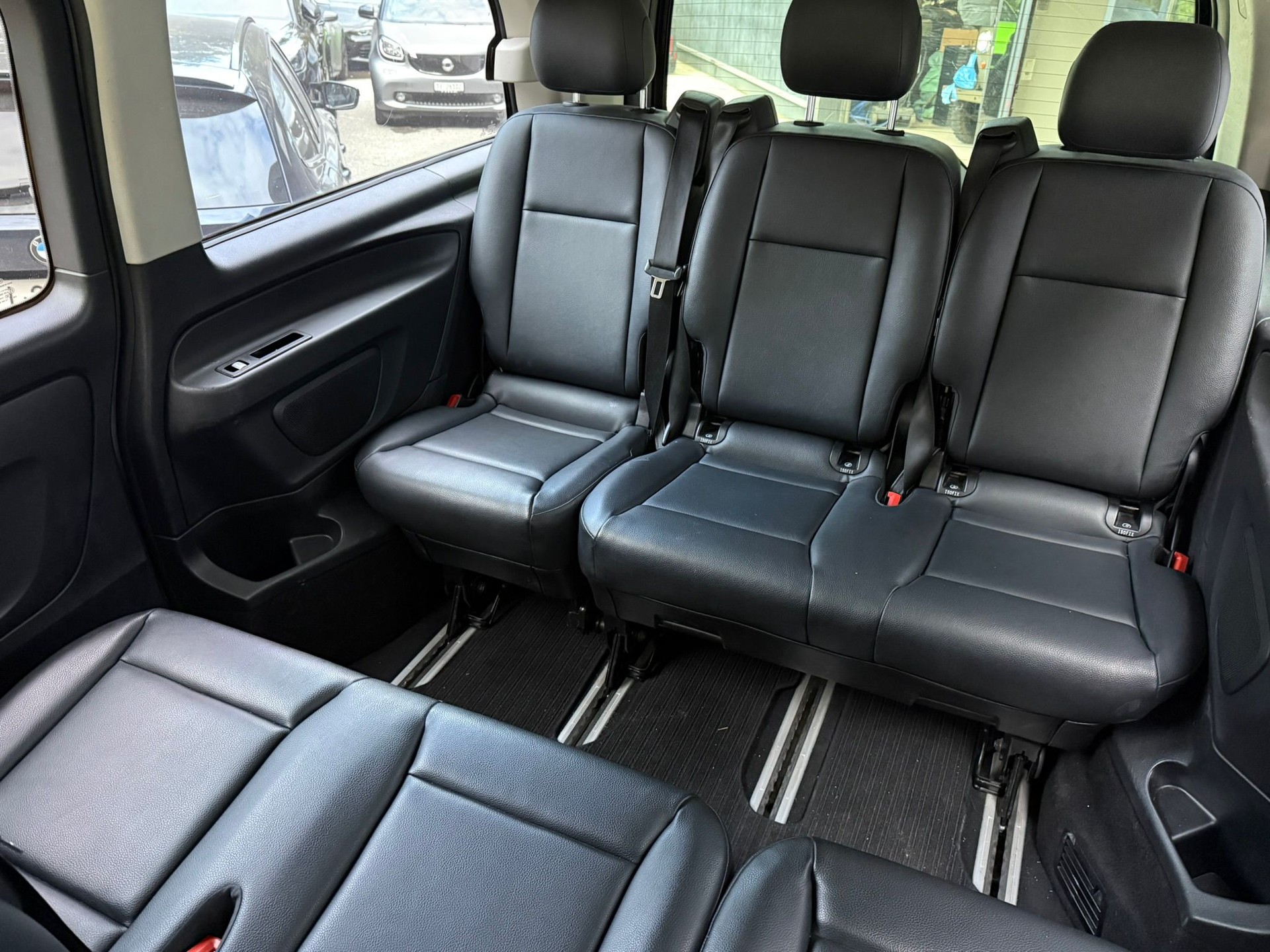 MERCEDES-BENZ Vito 114 BlueTec Tourer Select 7G-Tronic-image-14