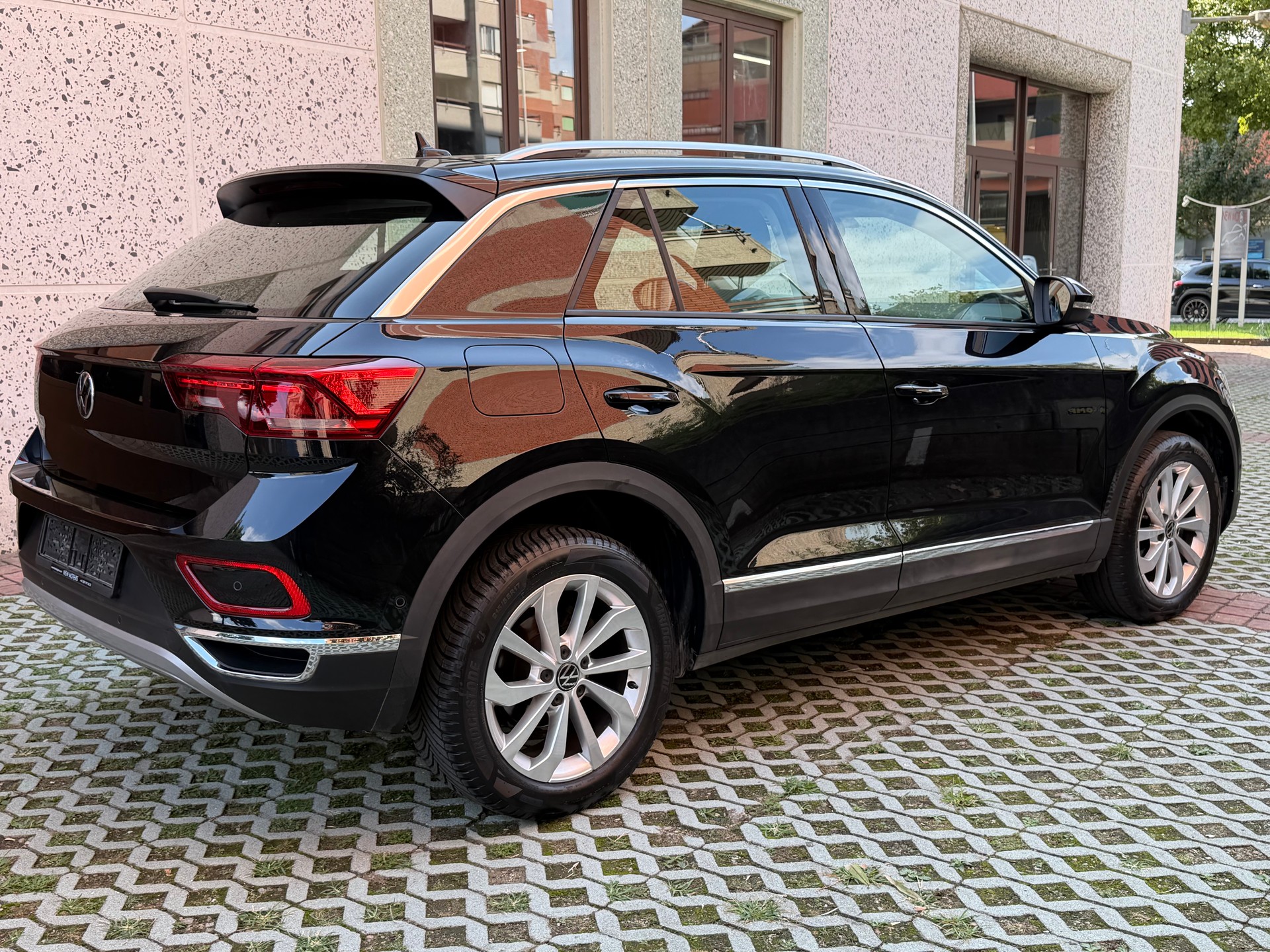 VW T-Roc Cabriolet 1.5 TSI EVO Advance DSG-image-5