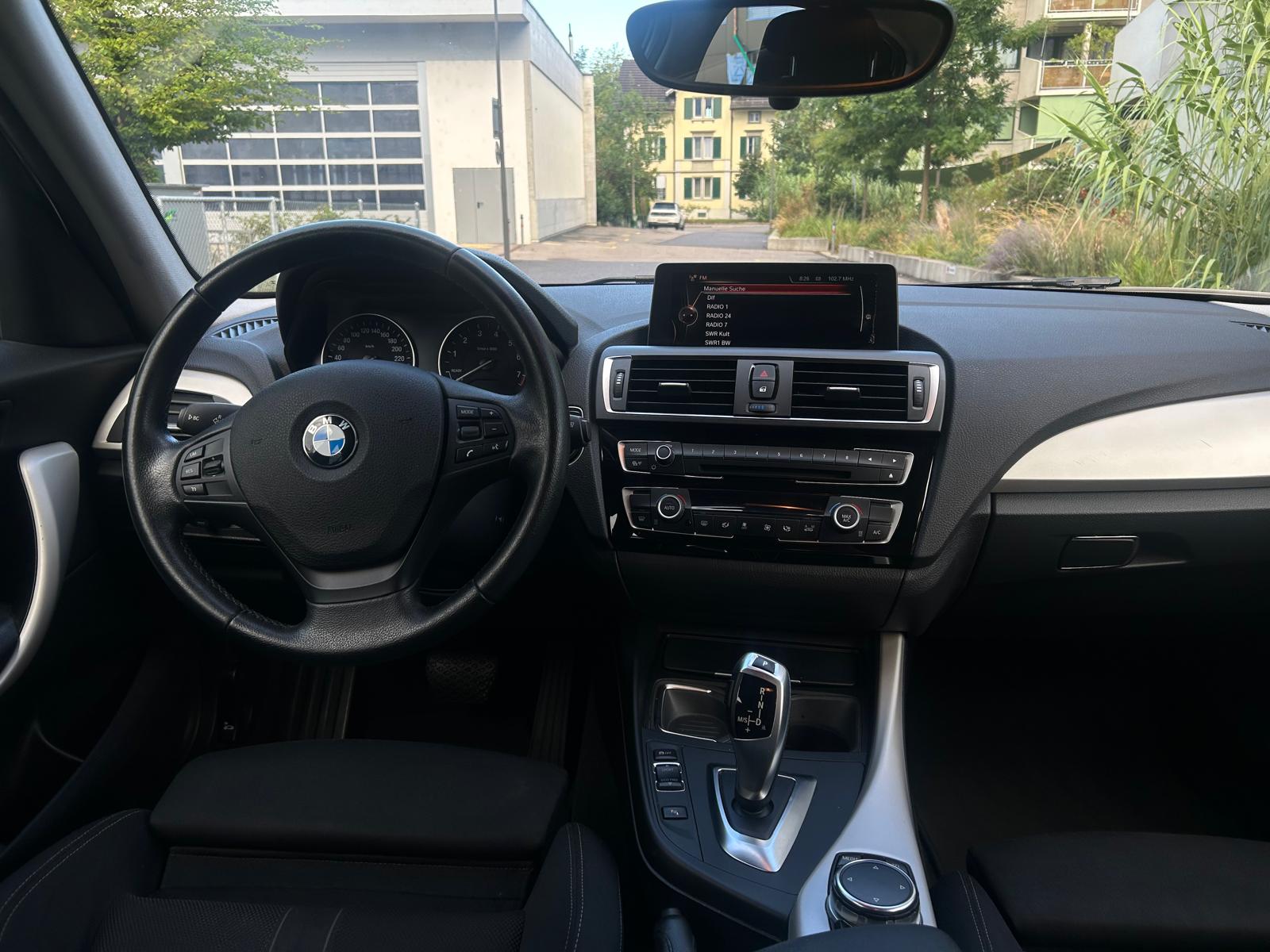 BMW 118i-image-13