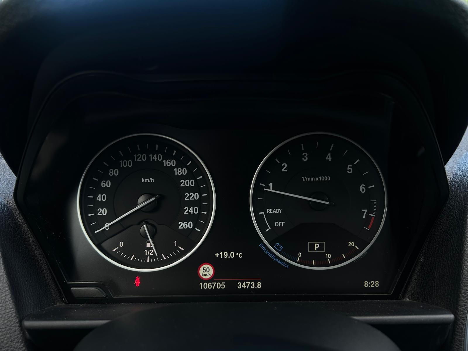 BMW 118i-image-17