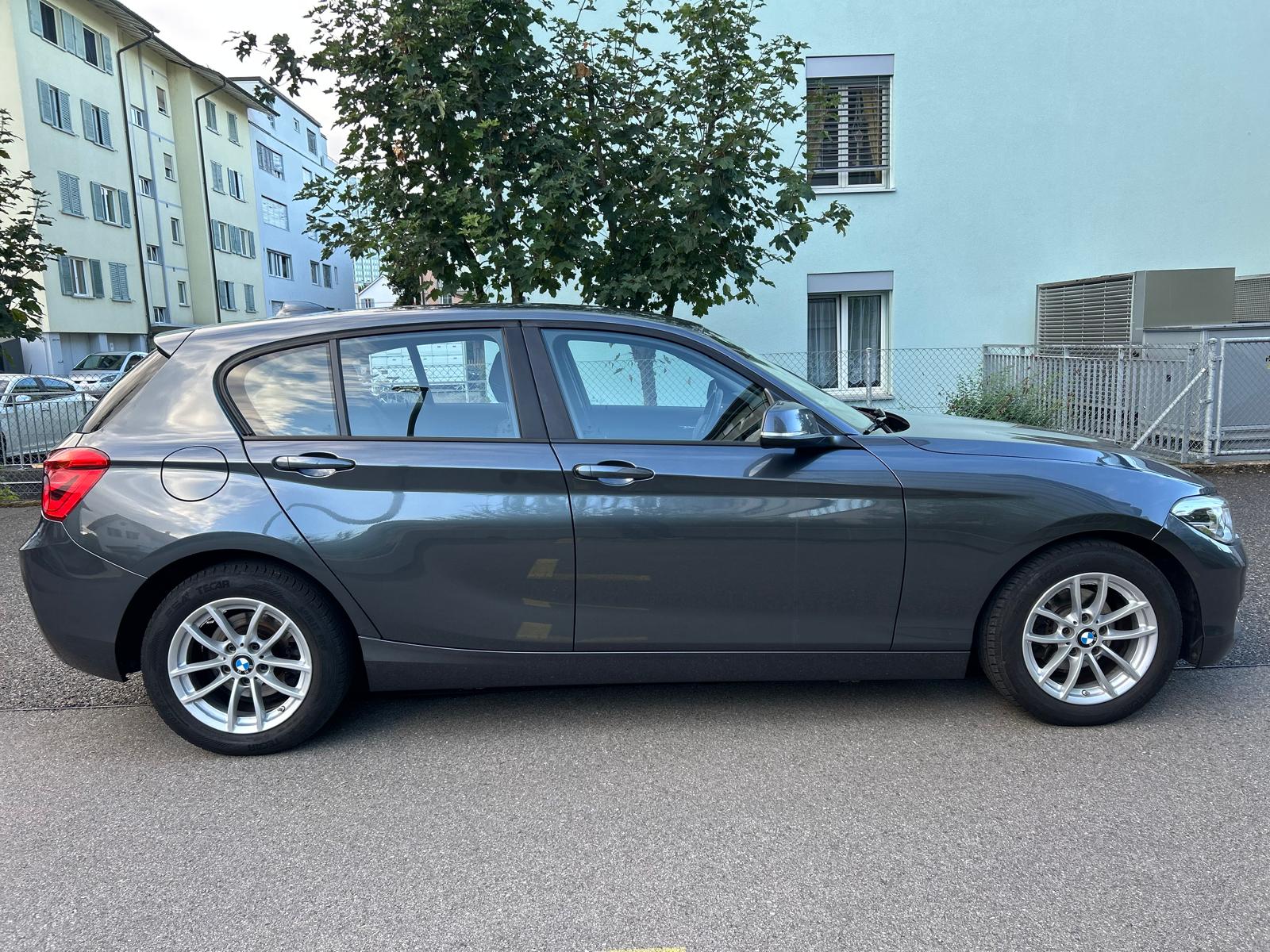 BMW 118i-image-1