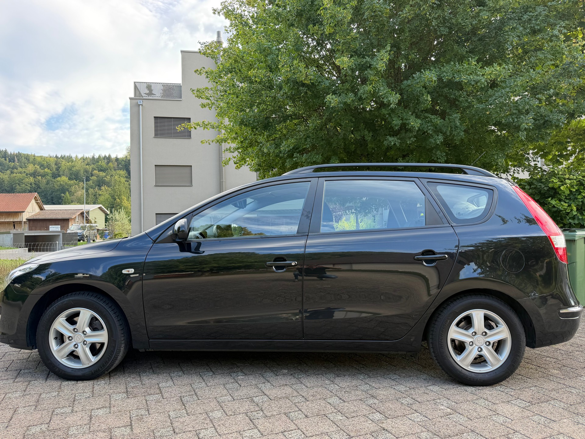 HYUNDAI i30 Wagon 1.6 Style Automatic-image-8