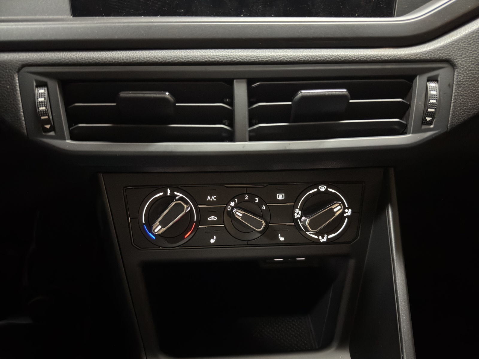 VW Polo 1.0 TSI Trend-image-14