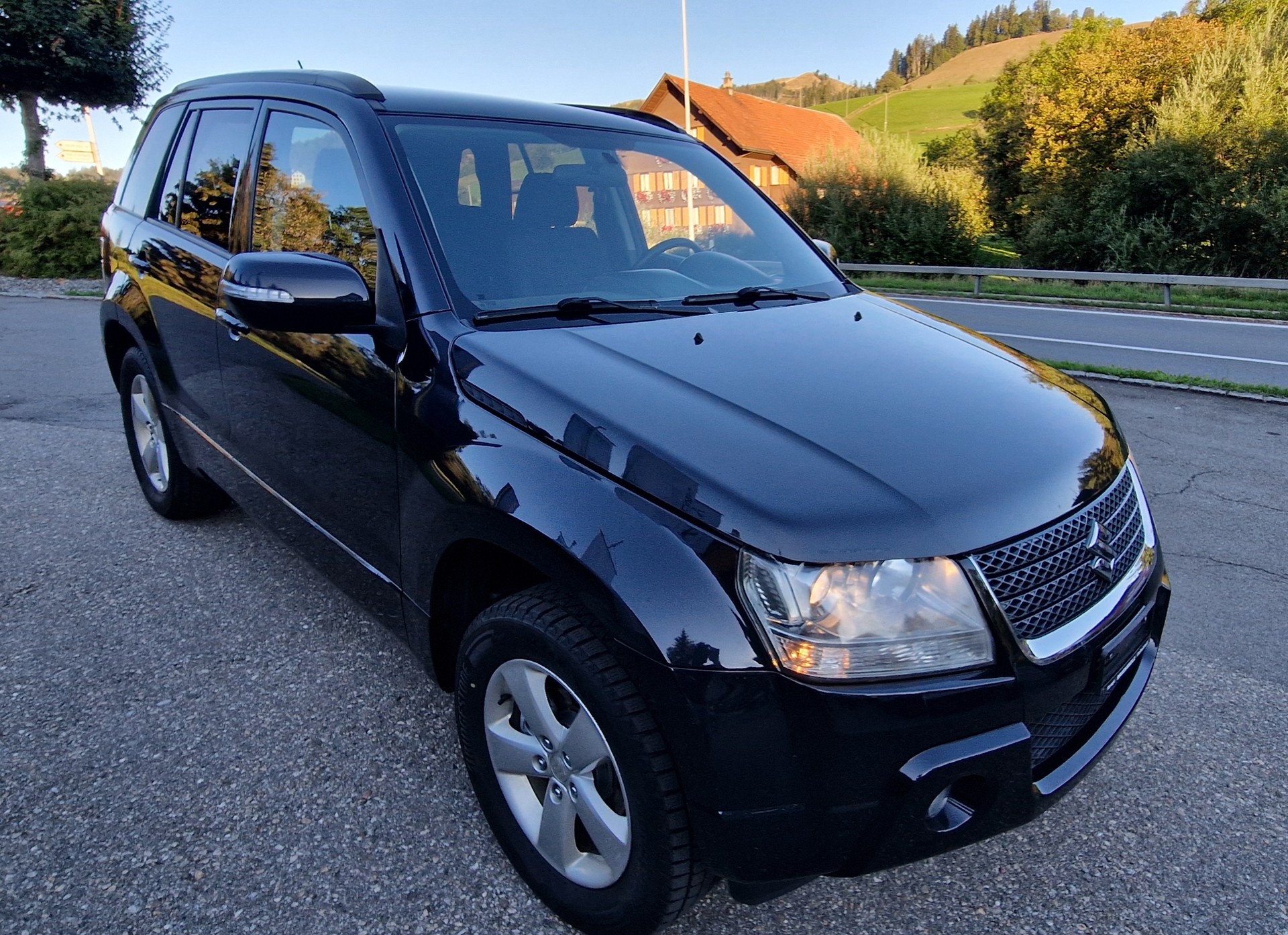 SUZUKI Grand Vitara 2.4 16V GL Top-showroom-element-1