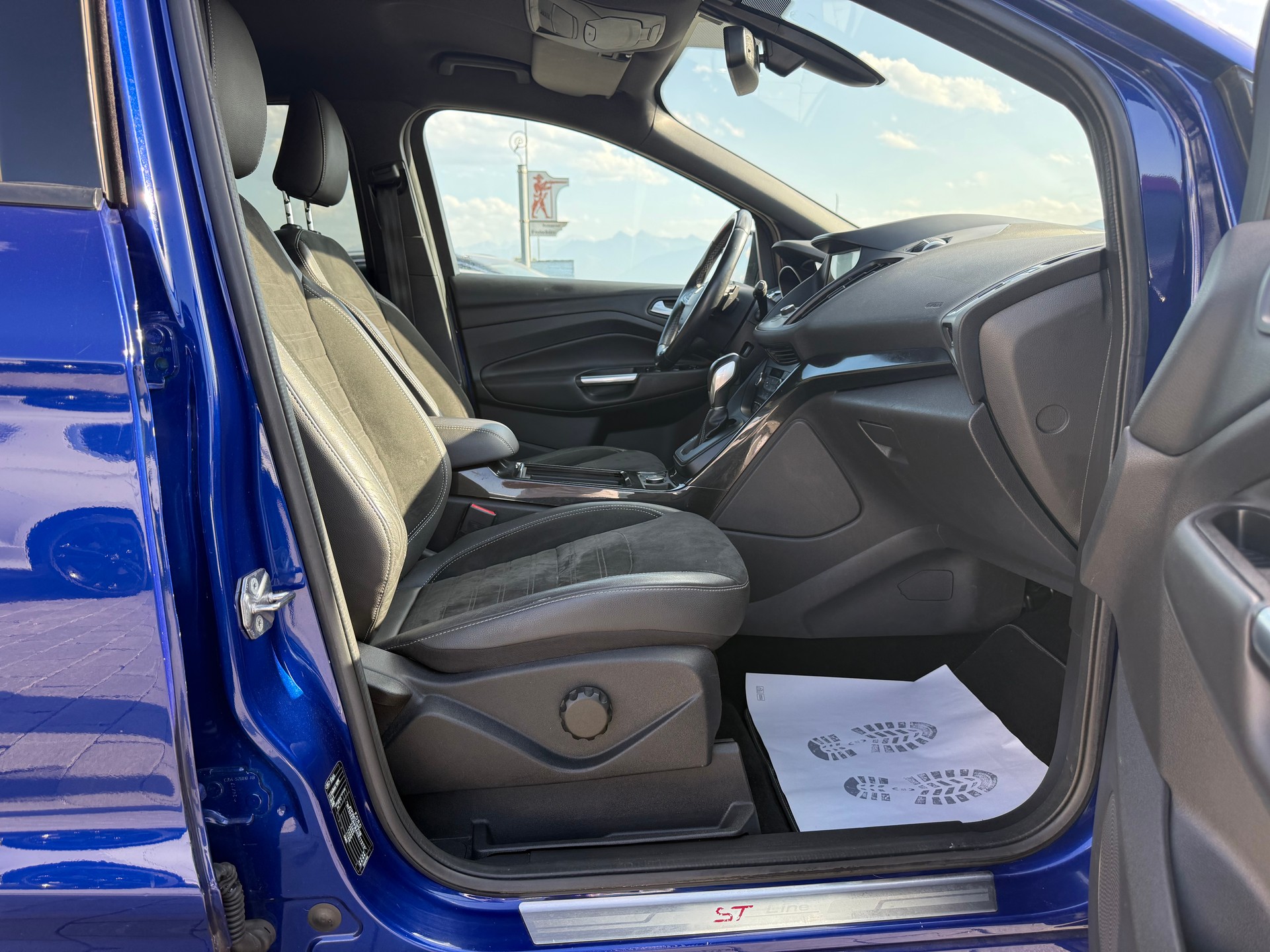 FORD Kuga 1.5 SCTi ST Line 4WD Automatic-image-12