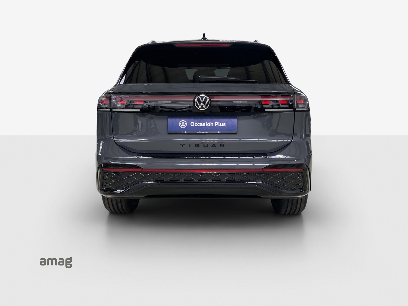 VW Tiguan 2.0 TSI DSG R-Line 4Motion-image-3