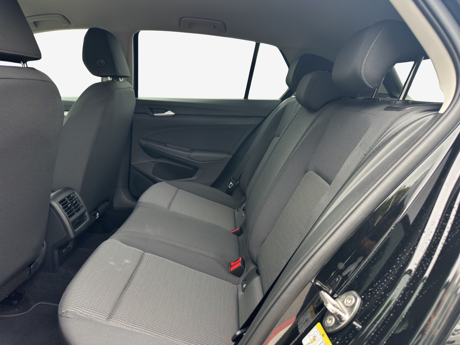 VW Golf 1.5 e TSI mHEV Value DSG-image-11