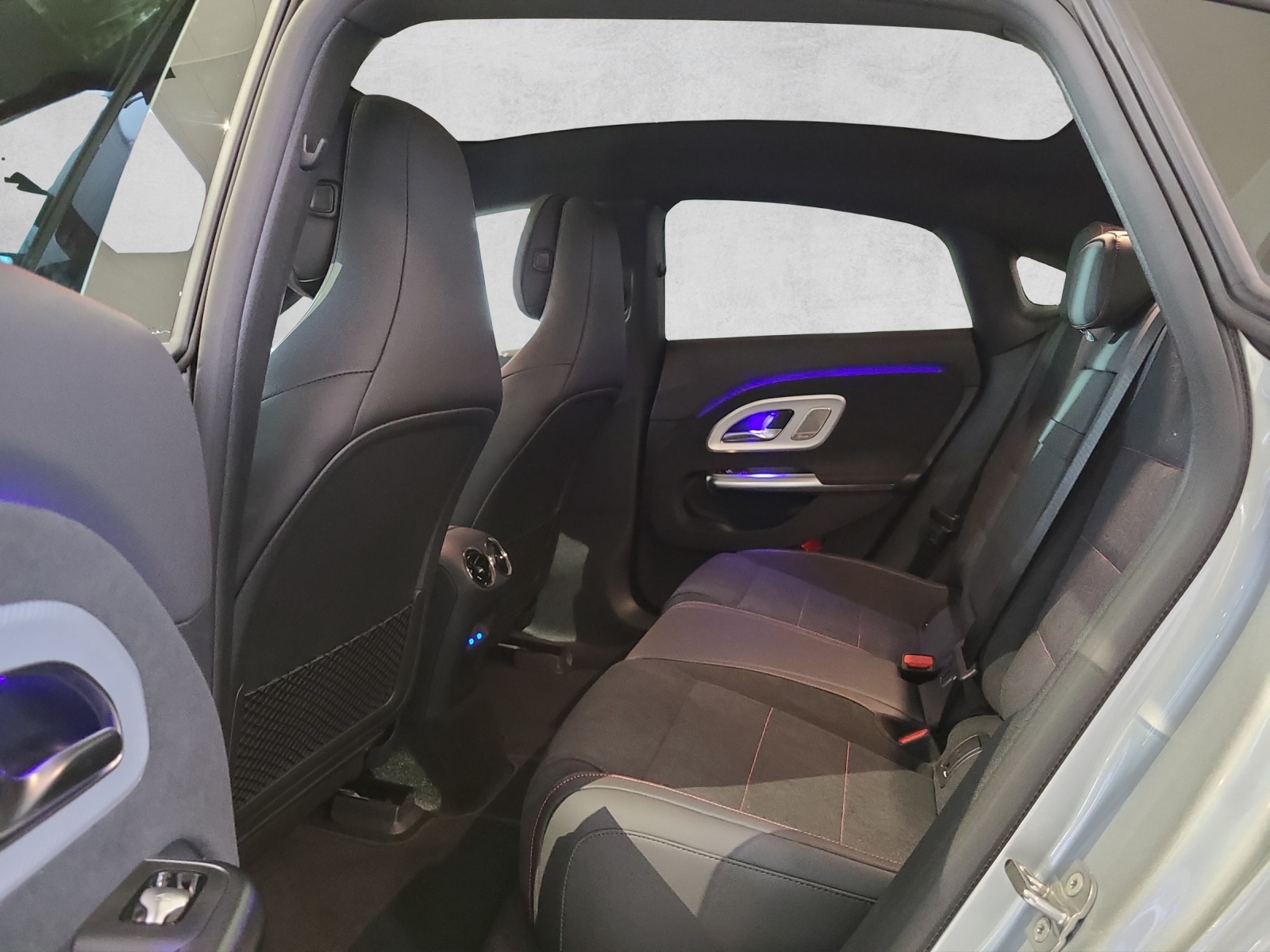 MERCEDES-BENZ CLA 350 AMG Line 4M C174-image-2