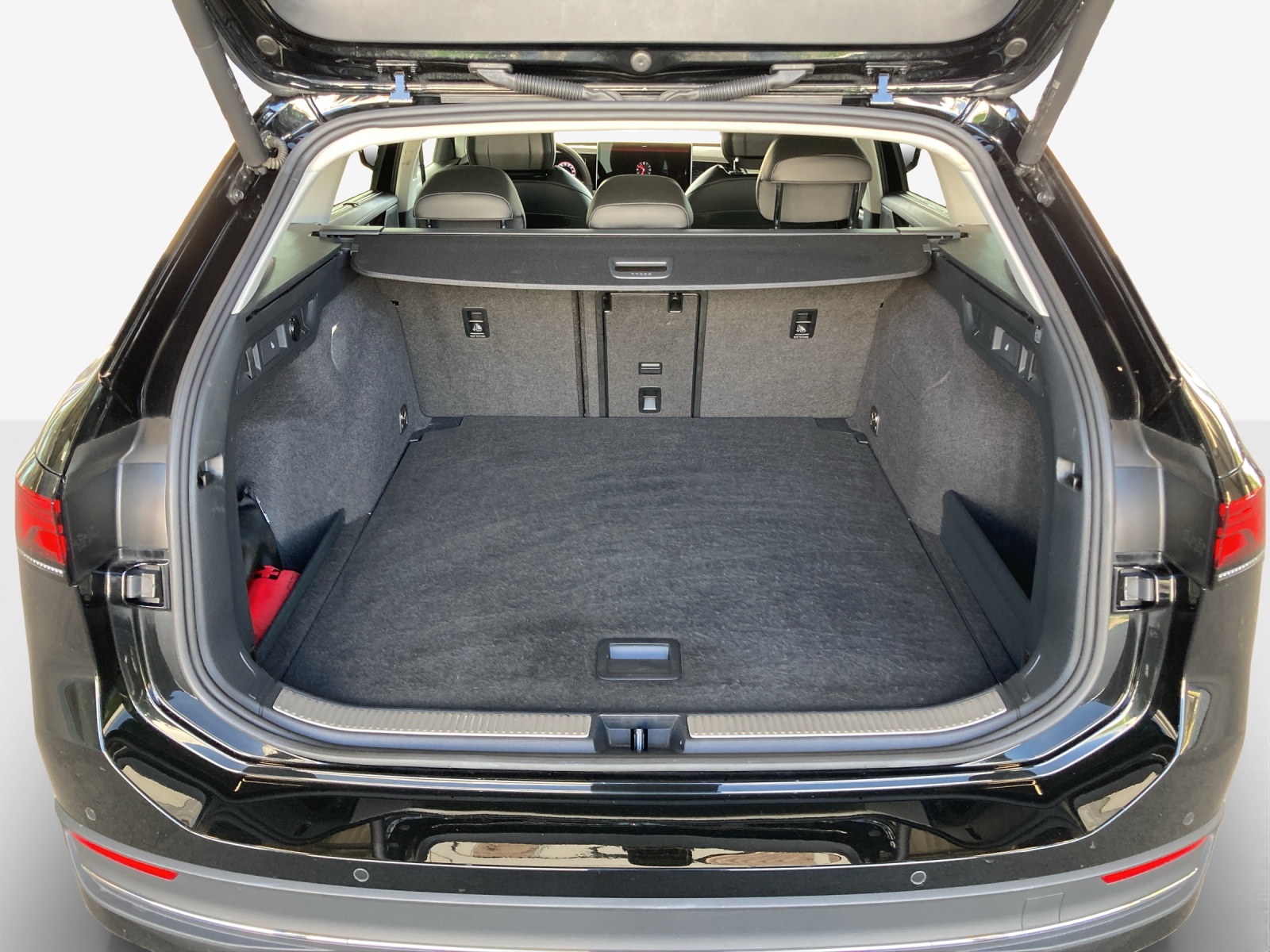 VW Passat Variant 2.0 TDI evo Business 4 Motion DSG-image-12