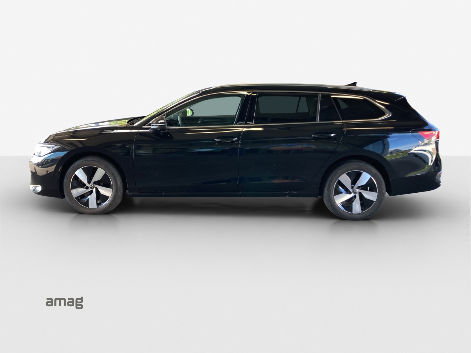 VW Passat Variant 2.0 TDI evo Business 4 Motion DSG-image-1
