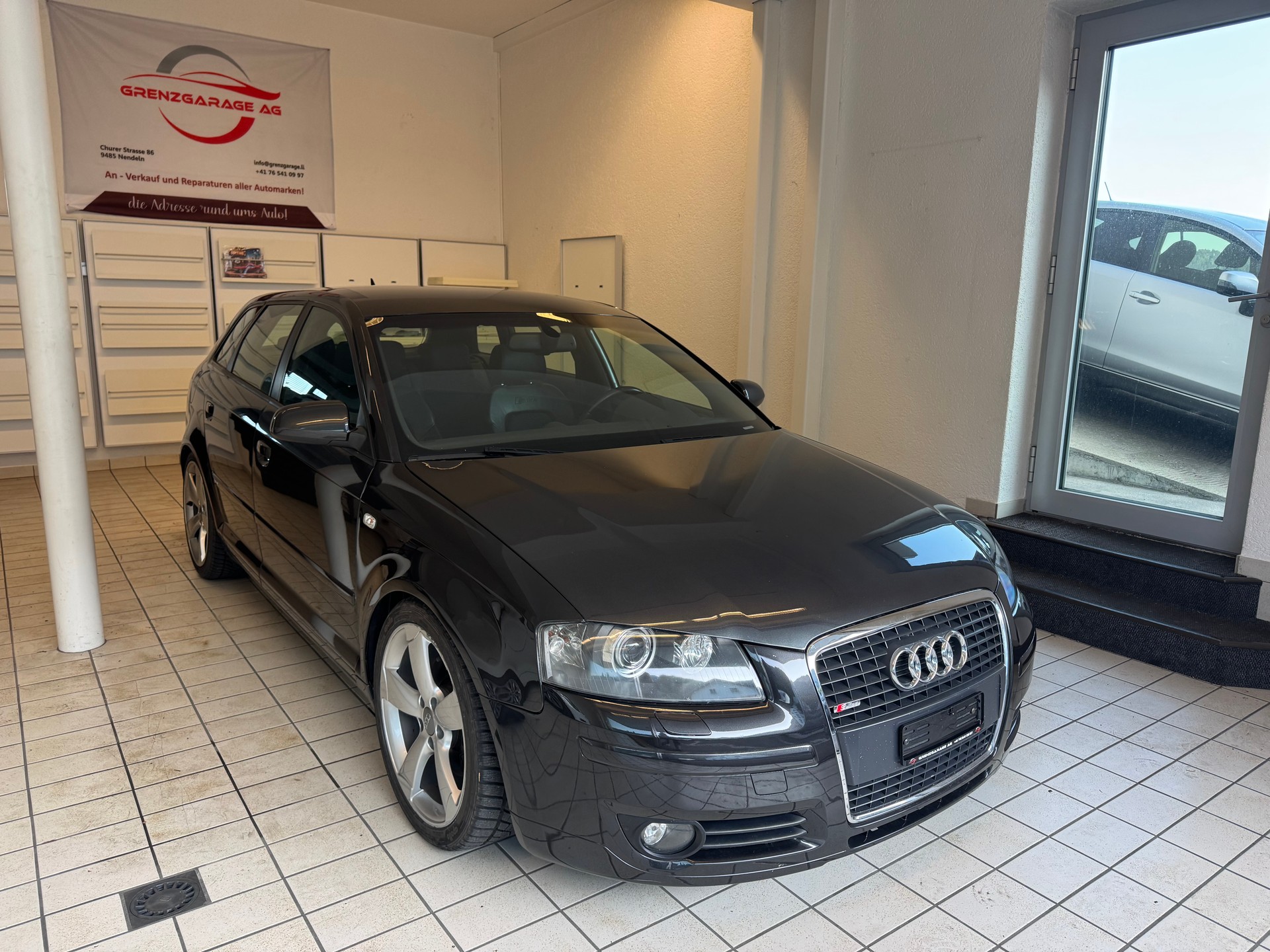 AUDI A3 Sportback 2.0 Turbo FSI Ambition quattro-image-1