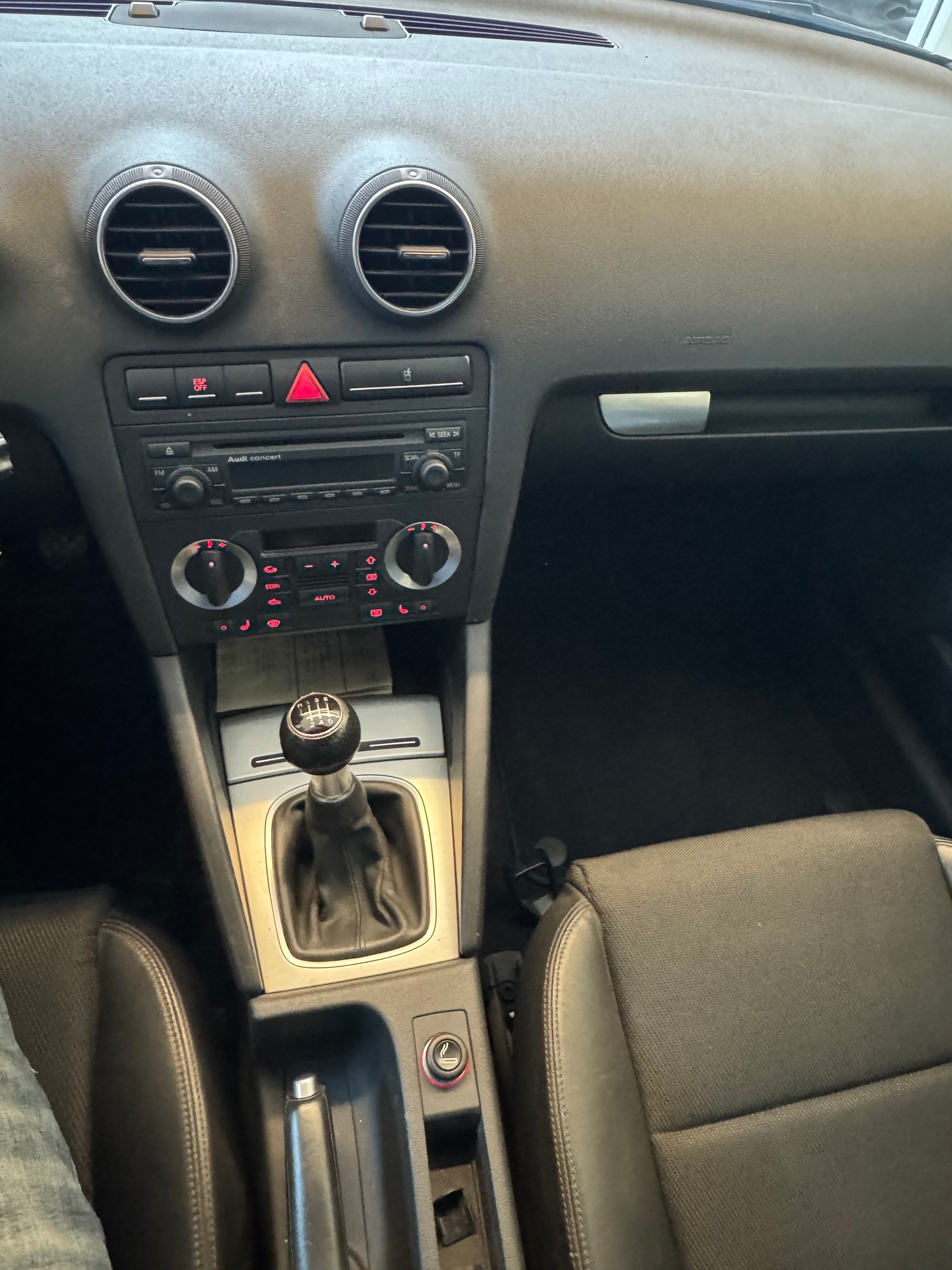 AUDI A3 Sportback 2.0 Turbo FSI Ambition quattro-image-8
