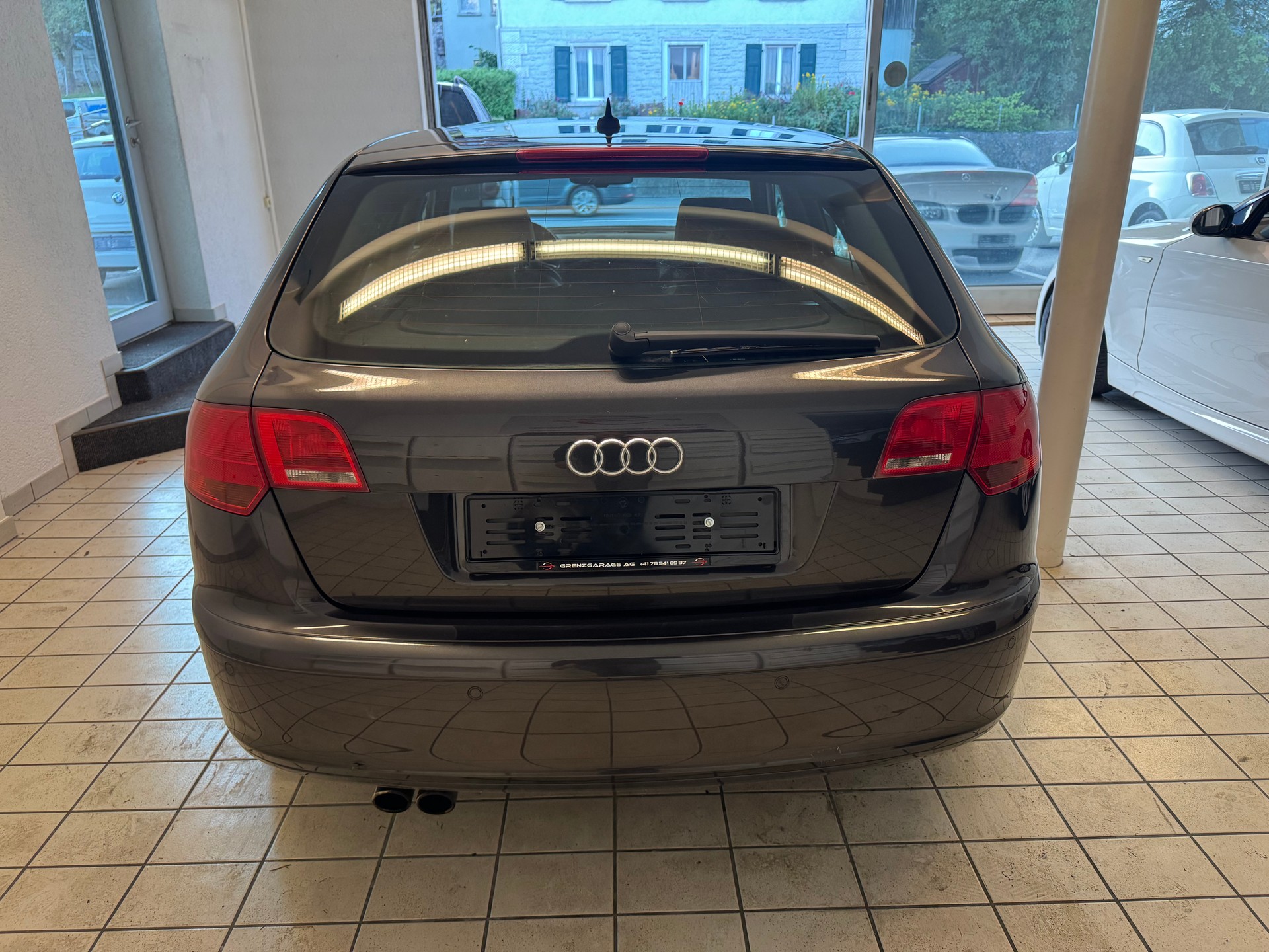 AUDI A3 Sportback 2.0 Turbo FSI Ambition quattro-image-5