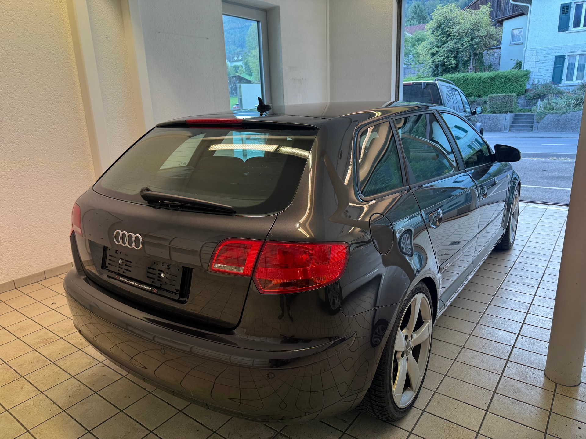 AUDI A3 Sportback 2.0 Turbo FSI Ambition quattro-image-7
