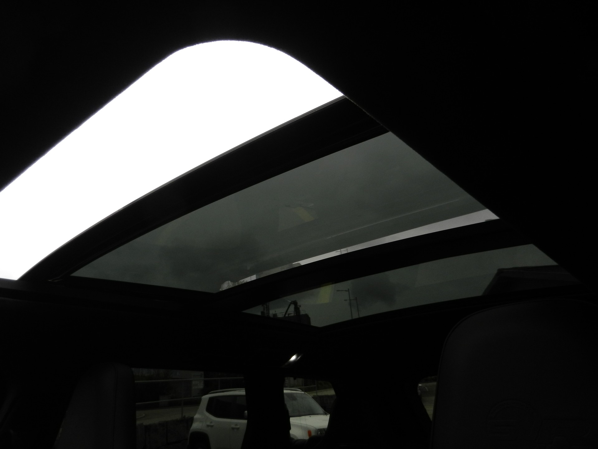LAND ROVER Range Rover Sport 5.0 V8 S/C SVR Automatic-image-12