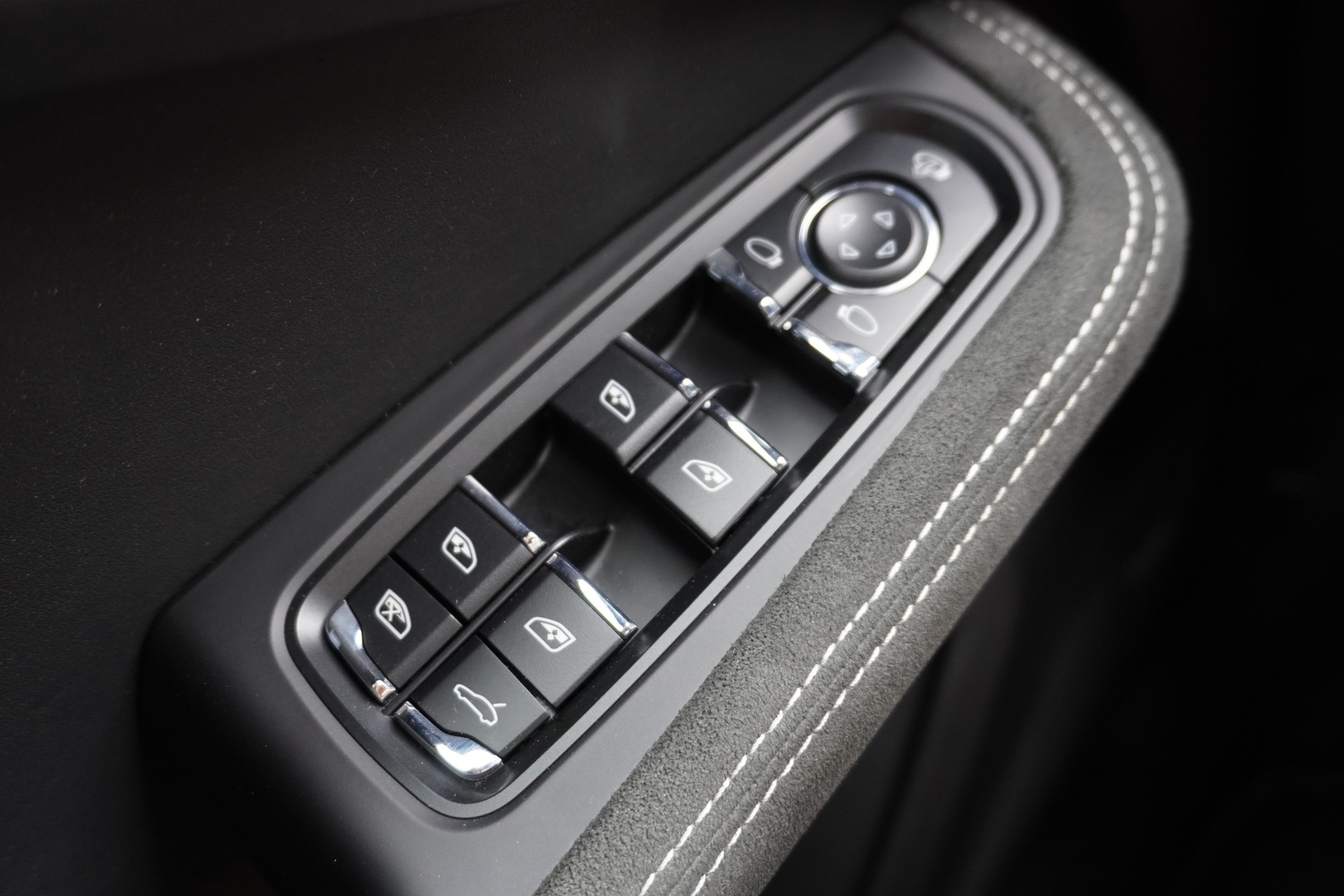 PORSCHE Macan GTS PDK-image-47