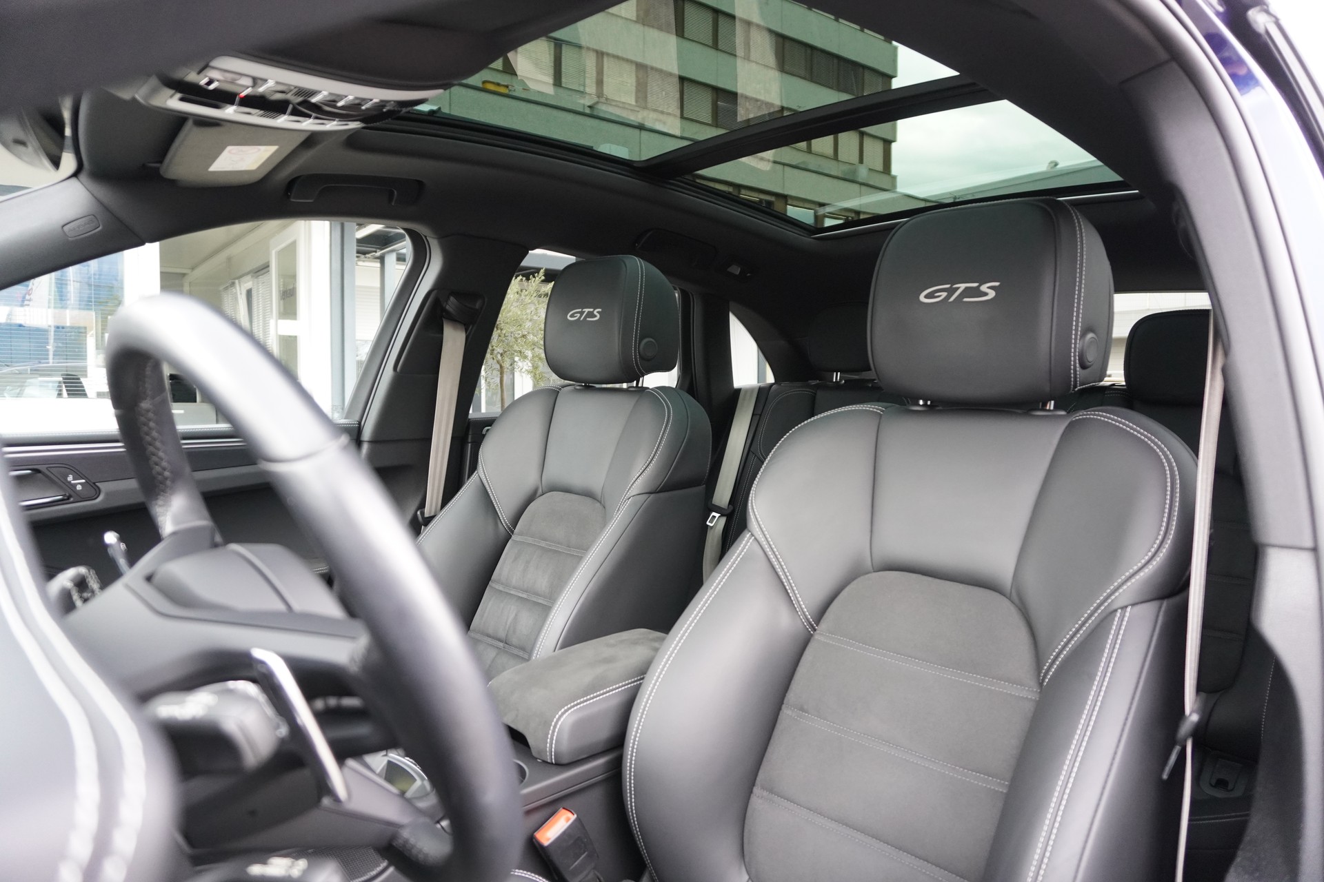PORSCHE Macan GTS PDK-image-13