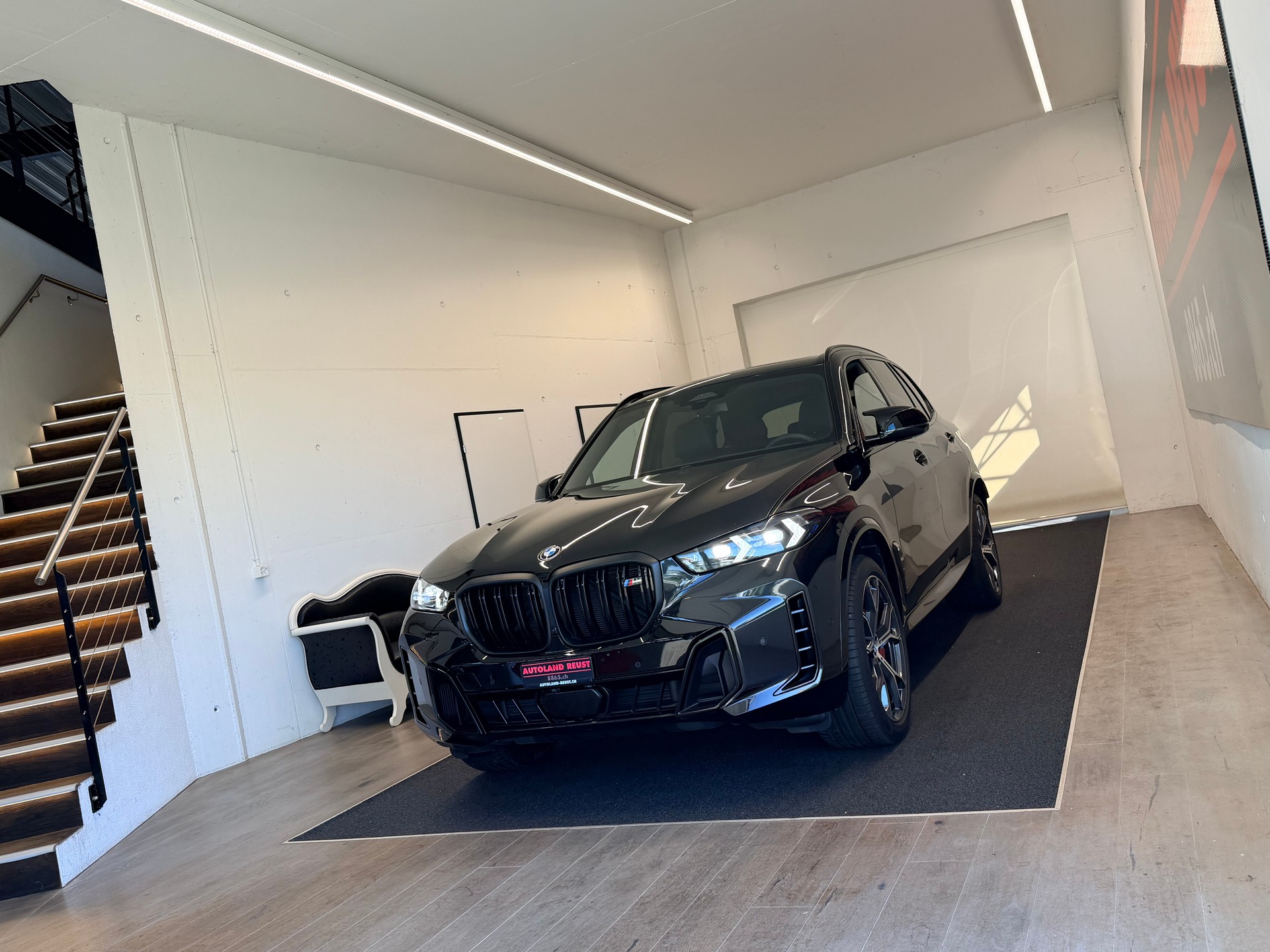 BMW X5 xDrive 48V M60i M Sport Pro Steptronic-showroom-element-2