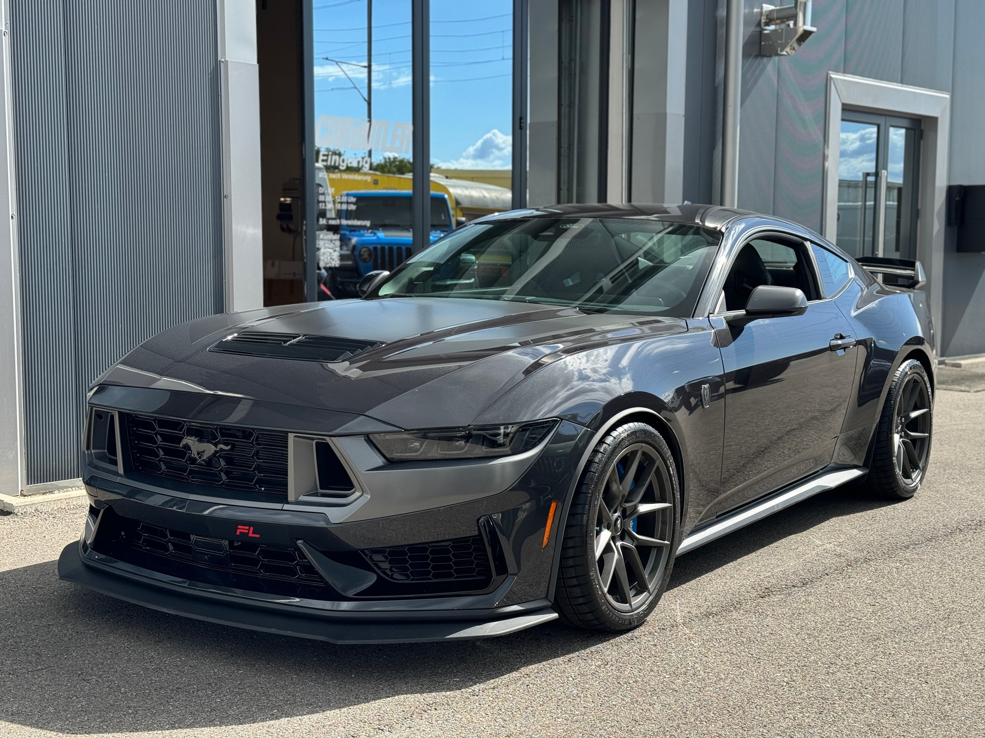 FORD Mustang Fastback 5.0 V8 Dark Horse US Version Handling Pack - DARK GREY MATTER (CARBON BLACK) 🚀 RECARO 799.- pro Monat!-image-14