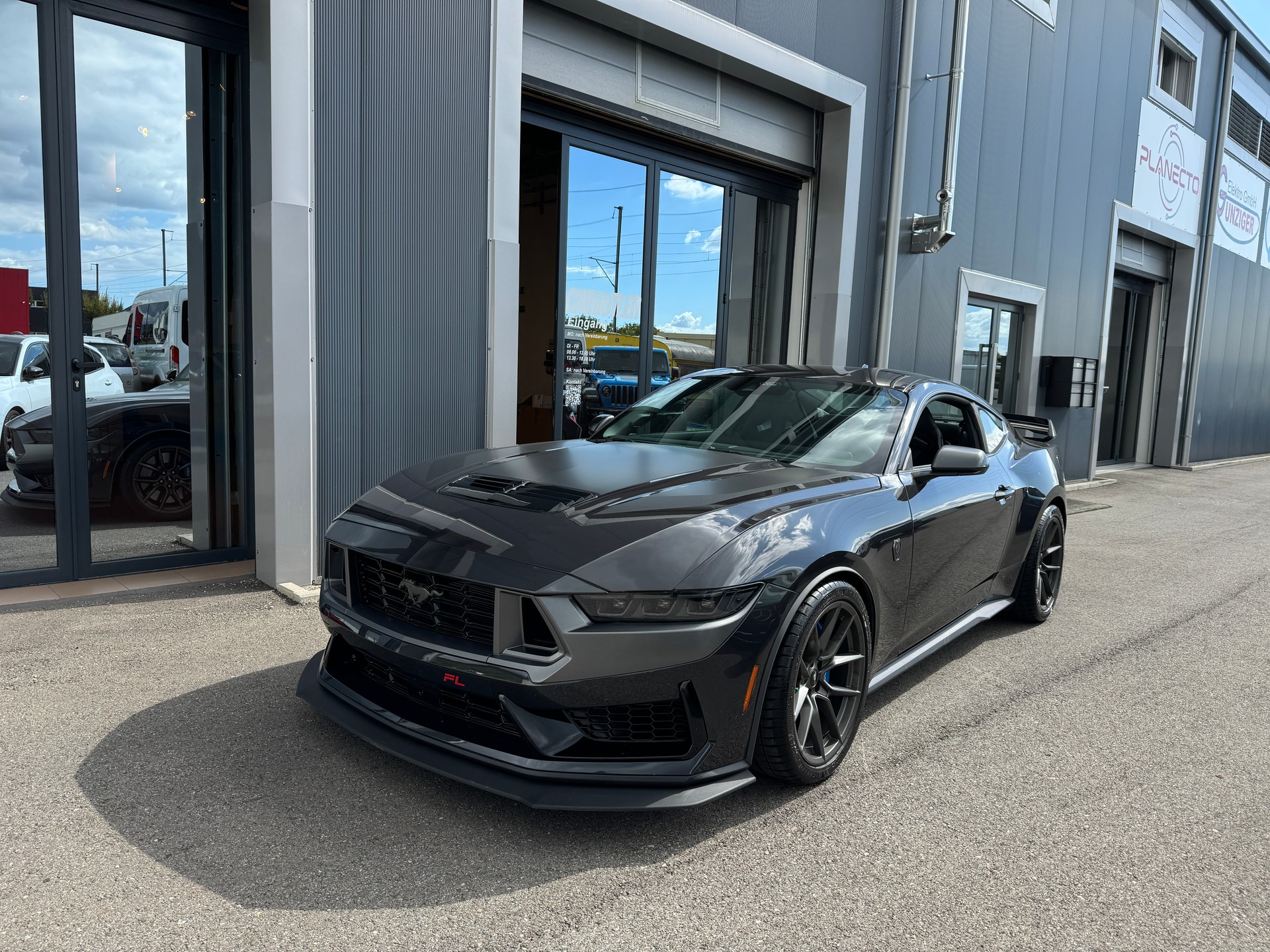 FORD Mustang Fastback 5.0 V8 Dark Horse US Version Handling Pack - DARK GREY MATTER (CARBON BLACK) 🚀 RECARO 799.- pro Monat!-image-13