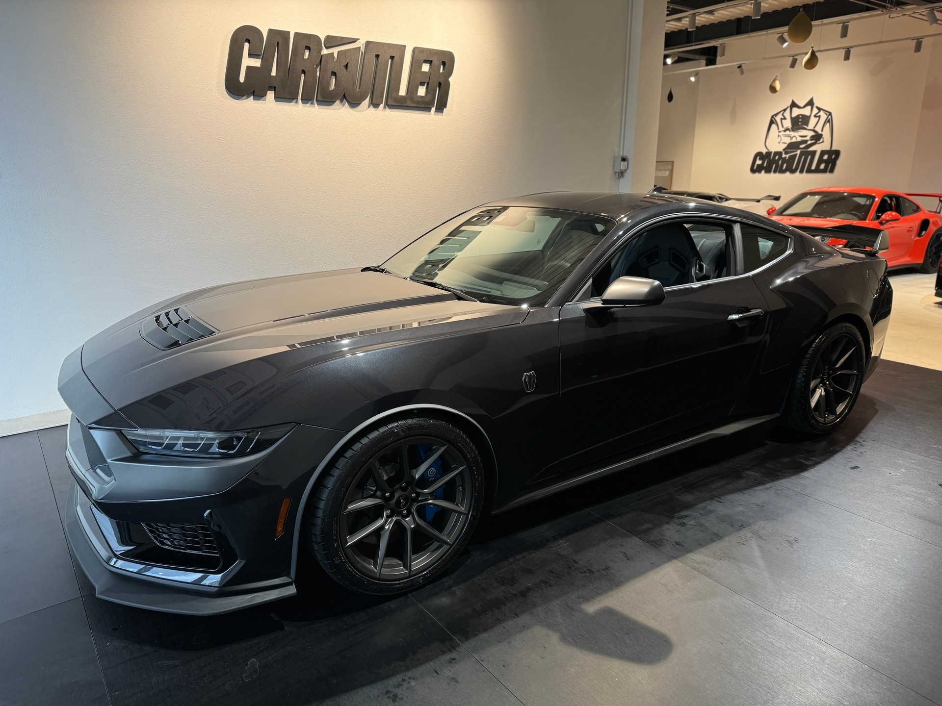 FORD Mustang Fastback 5.0 V8 Dark Horse US Version Handling Pack - DARK GREY MATTER (CARBON BLACK) 🚀 RECARO 799.- pro Monat!-image-6